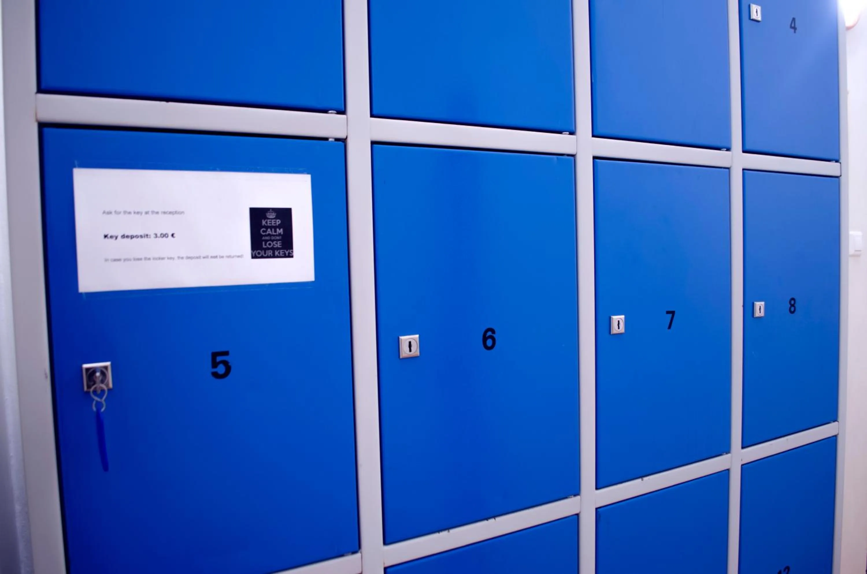 Communal lounge/ TV room in Red Nose Hostel with Self-Check In