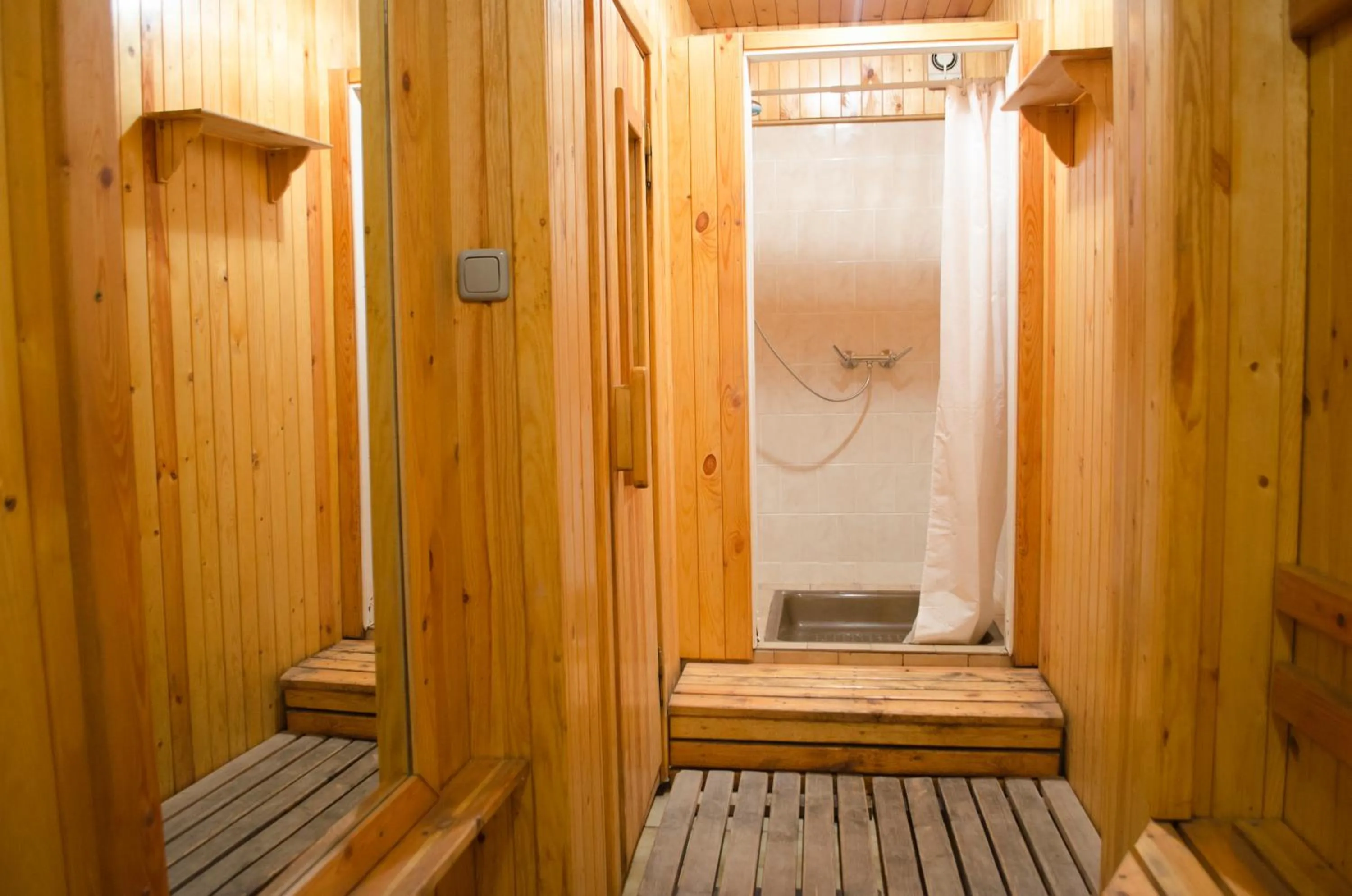 Spa and wellness centre/facilities in Red Nose Hostel with Self-Check In