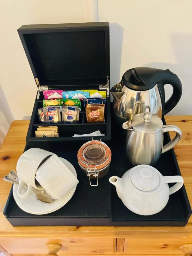 Coffee/tea facilities in Ty Mawr Country Hotel & Restaurant