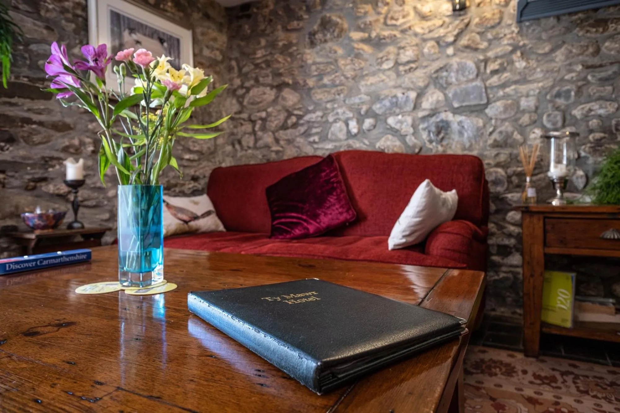 Lounge or bar in Ty Mawr Country Hotel & Restaurant