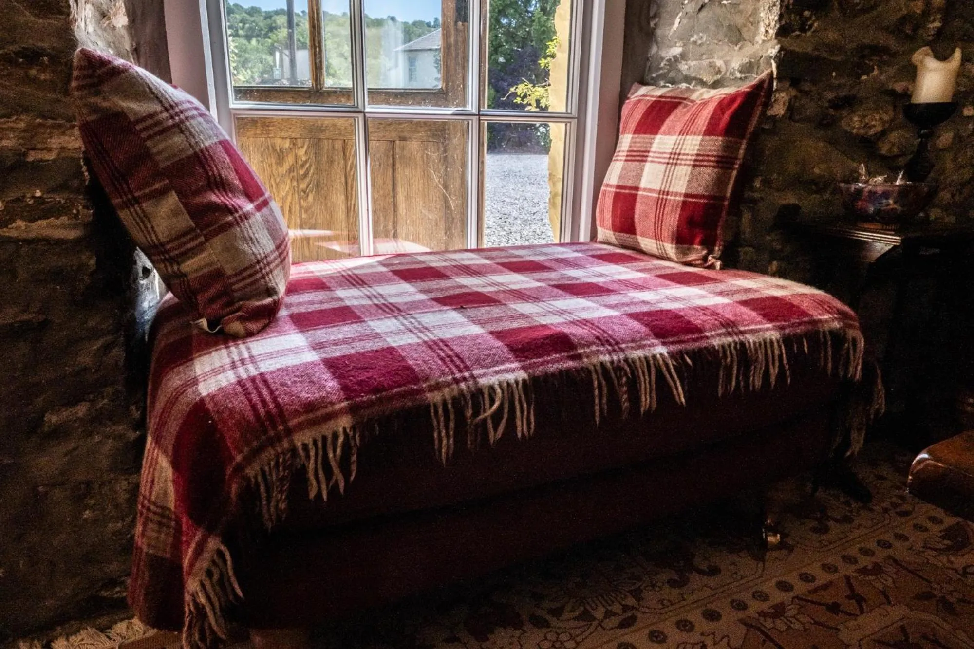 Lounge or bar, Bed in Ty Mawr Country Hotel & Restaurant