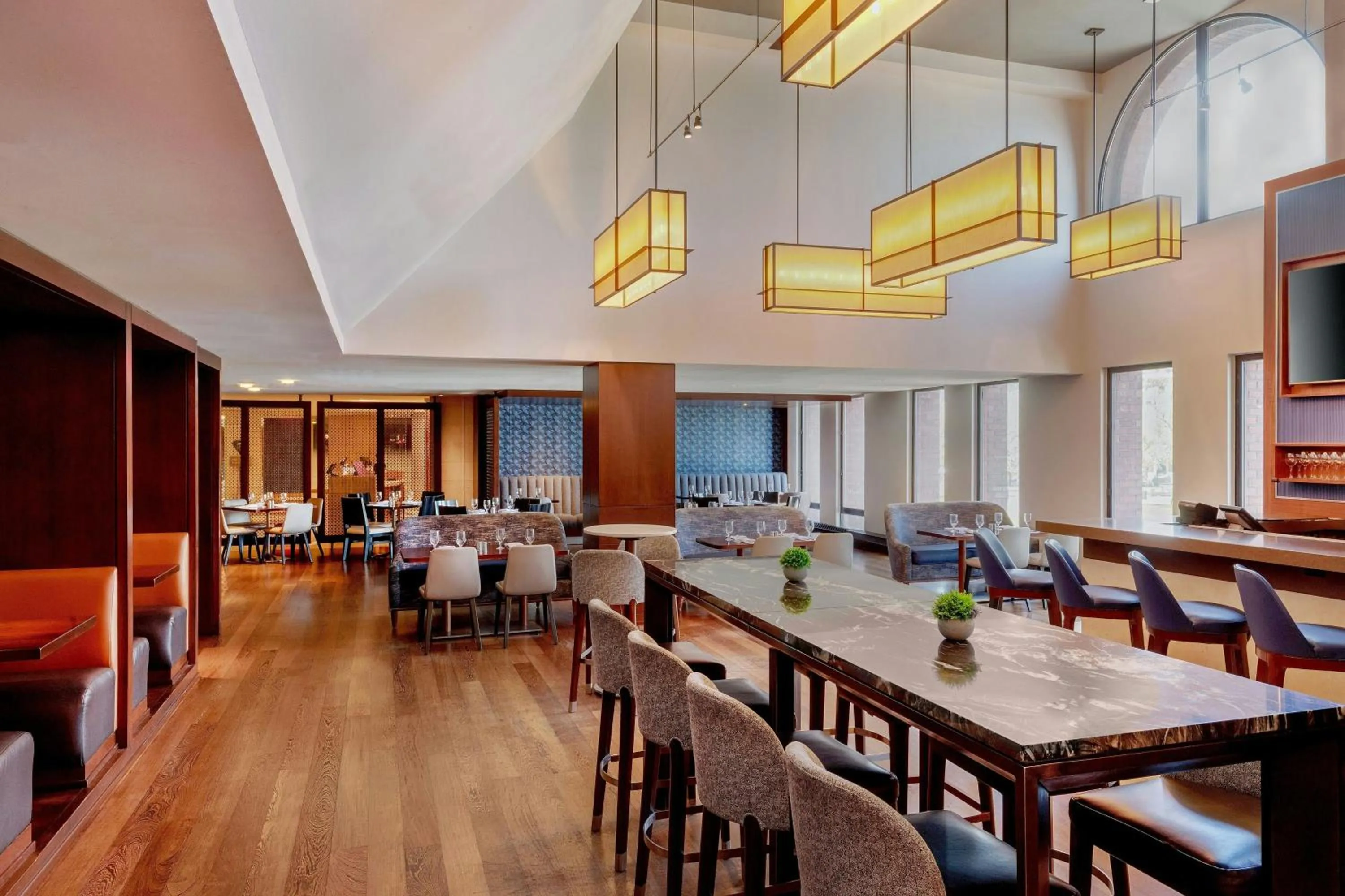 Lounge or bar in Boston Marriott Long Wharf