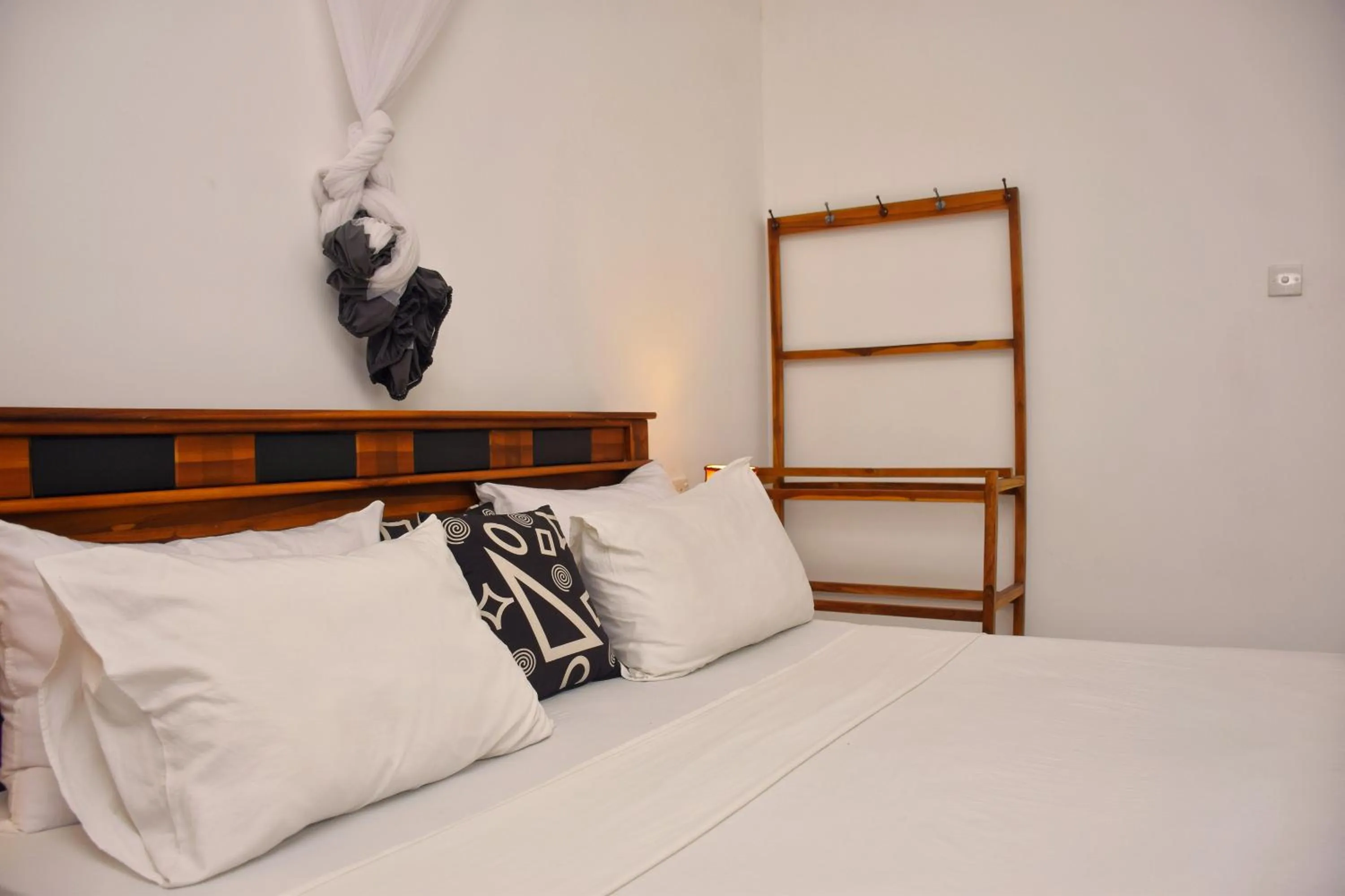 Bedroom, Bed in Sunrise Cottage