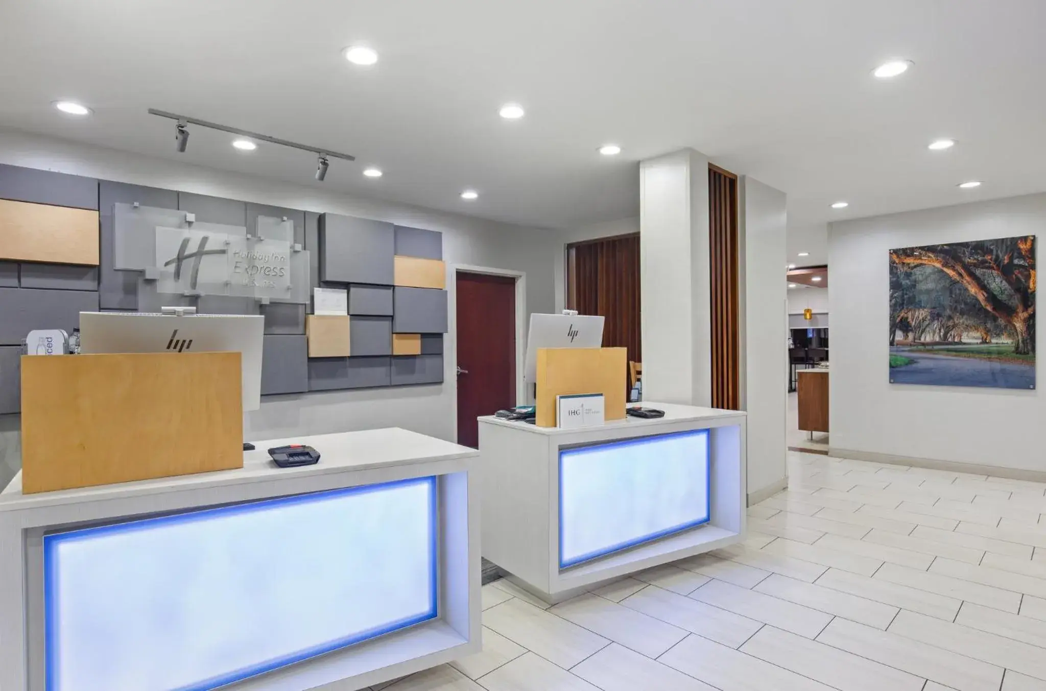 Property building in Holiday Inn Express & Suites Locust Grove by IHG Property building in Holiday Inn Express & Suites Locust Grove by IHG