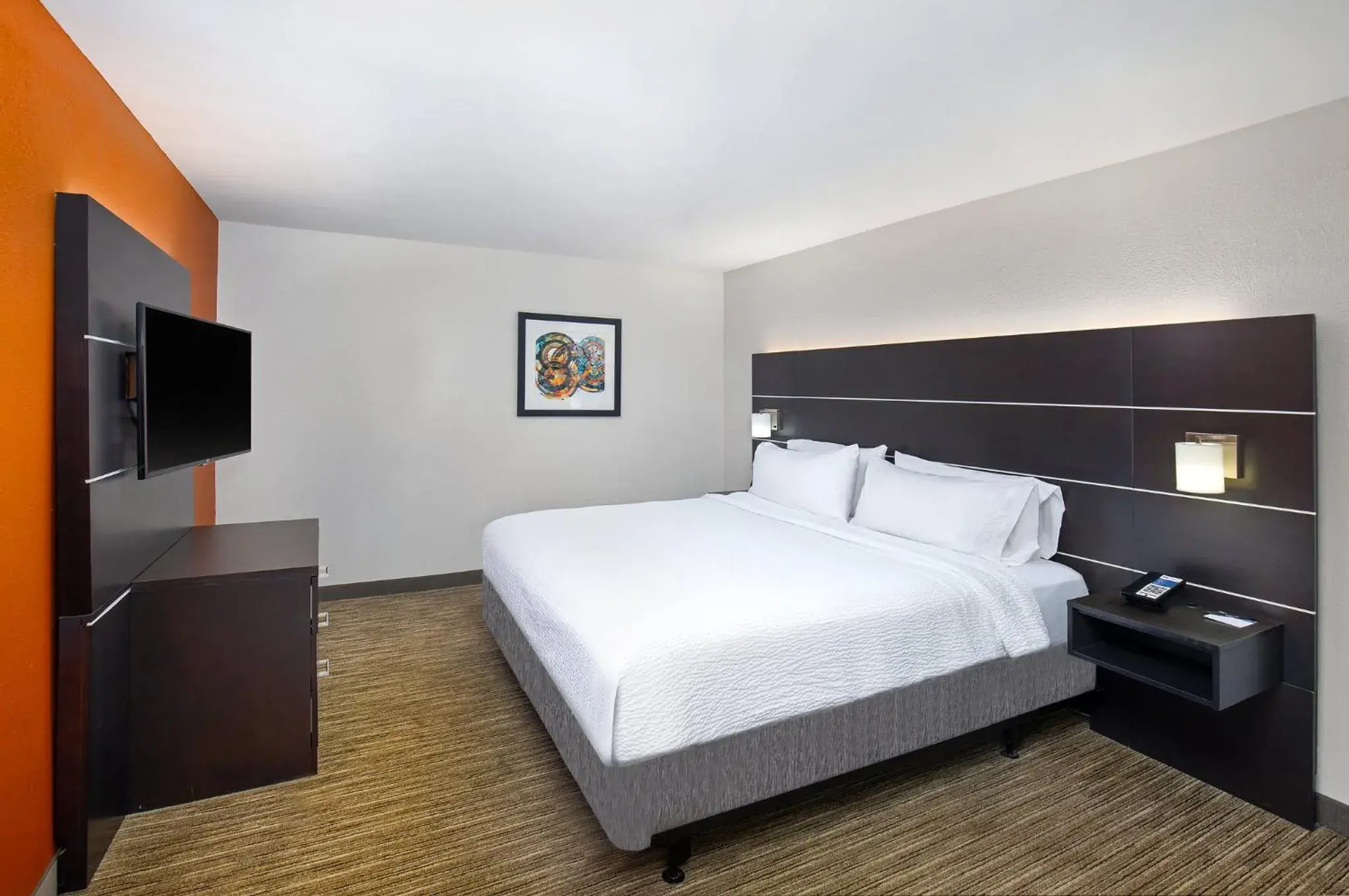Photo of the whole room, Bed in Holiday Inn Express & Suites Locust Grove by IHG Photo of the whole room, Bed in Holiday Inn Express & Suites Locust Grove by IHG