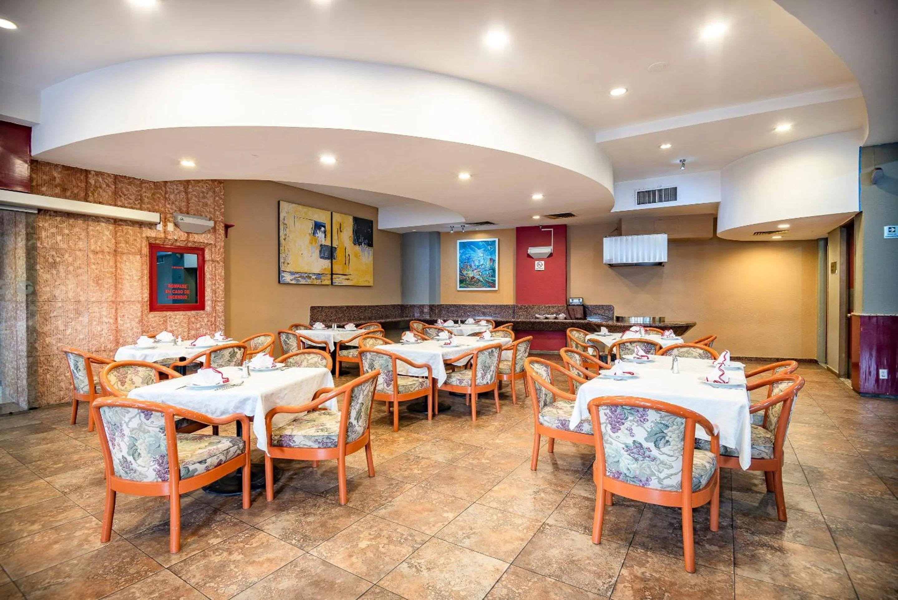 Restaurant/places to eat in Hotel Mandarin Carton