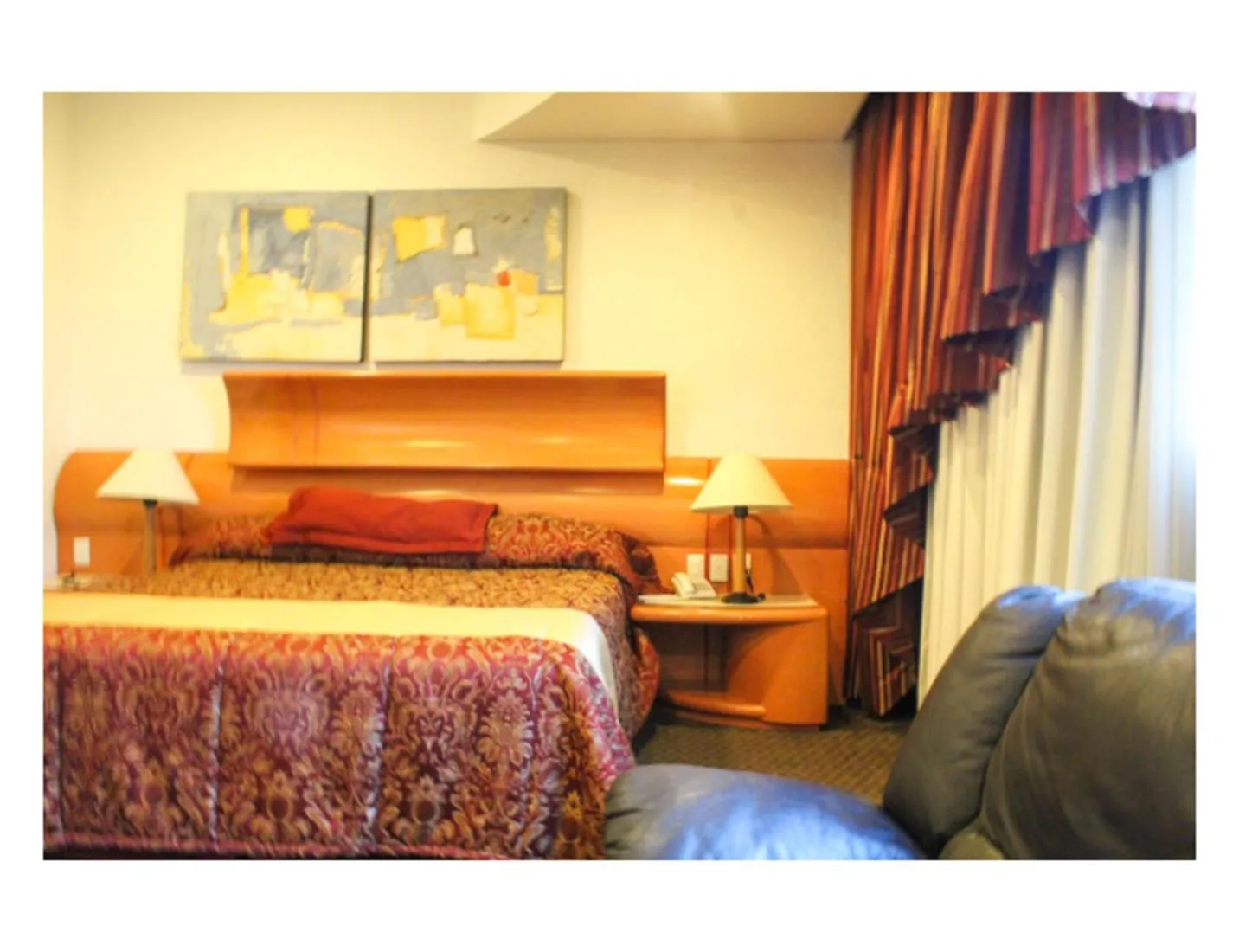 Bed in Hotel Mandarin Carton