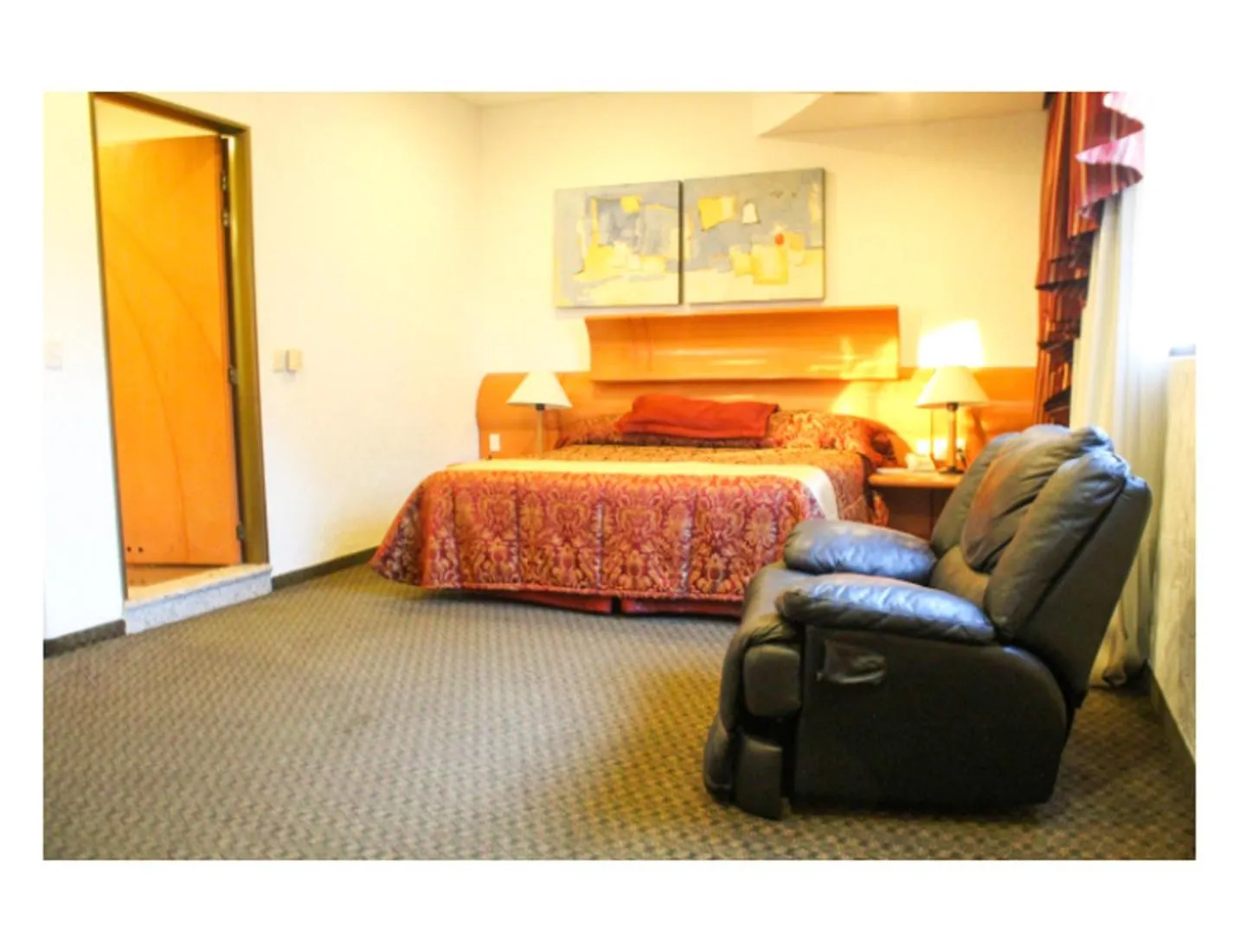 Bed in Hotel Mandarin Carton