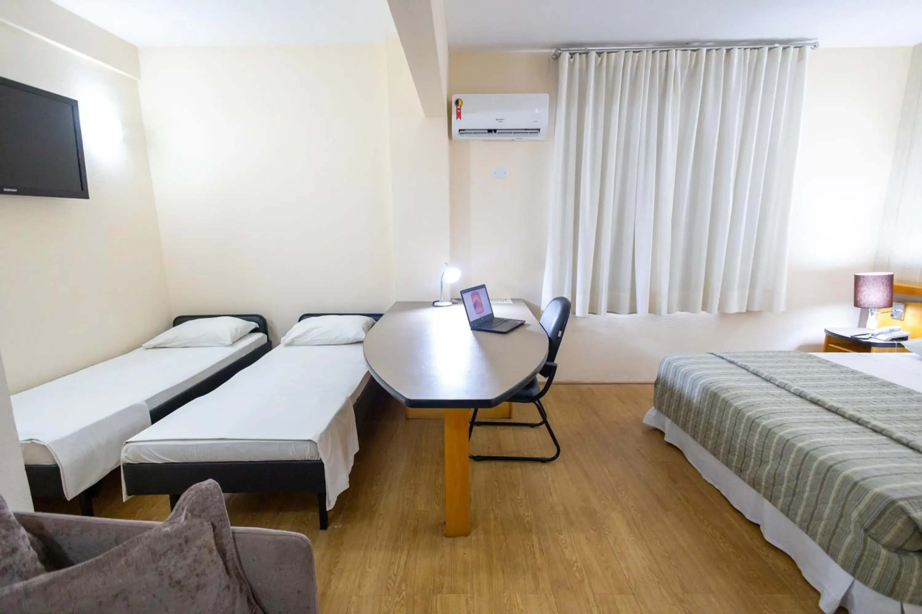 Property building, Bed in Sables Hotel Guarulhos Property building, Bed in Sables Hotel Guarulhos