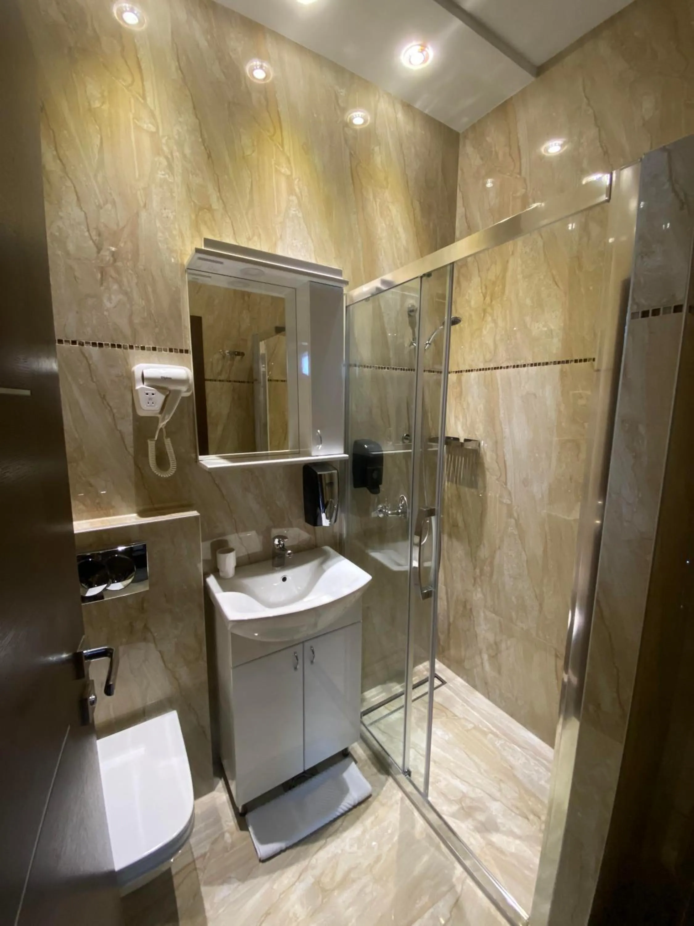 Shower in Hotel Morava - Šabac