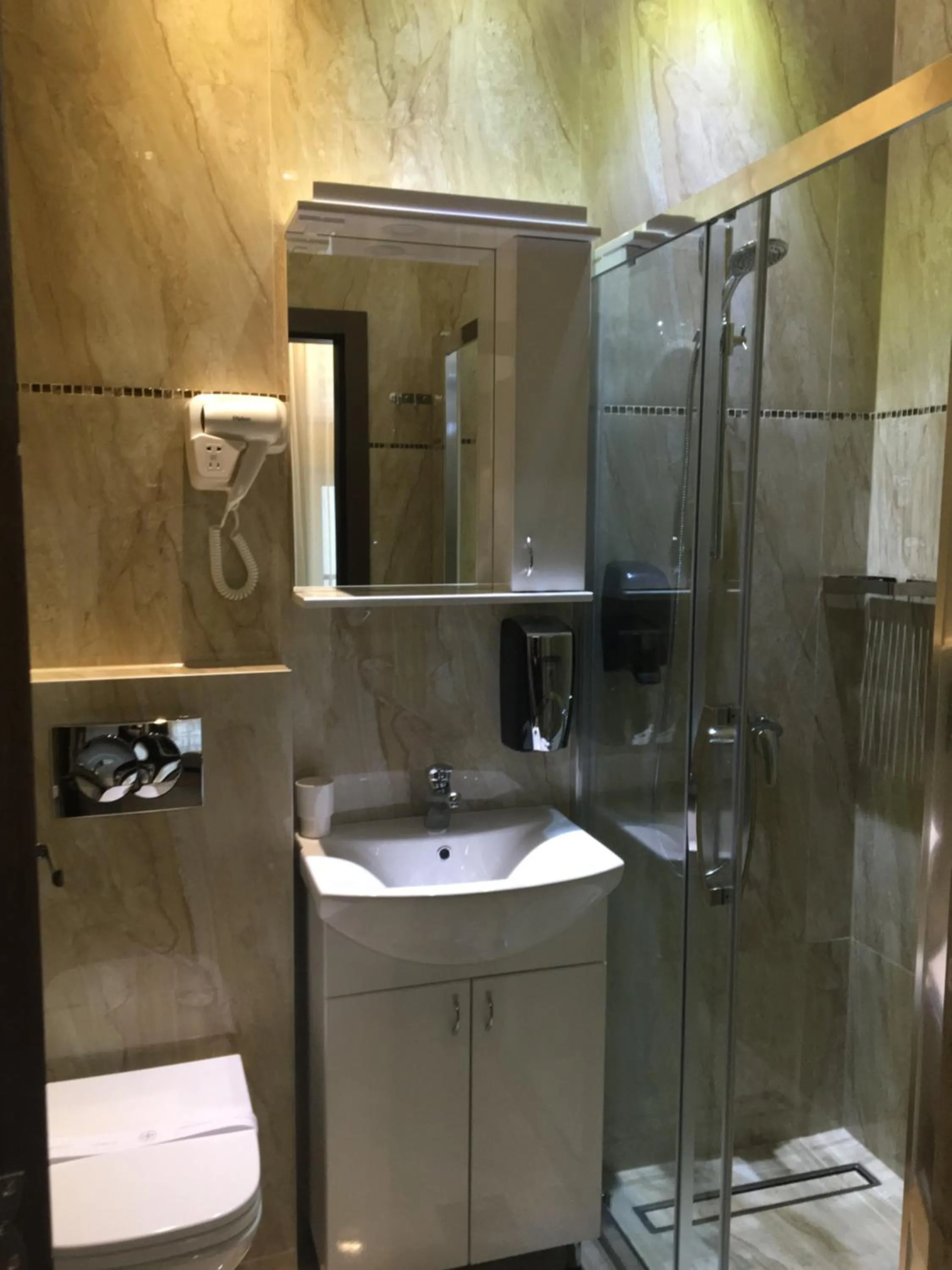 Shower in Hotel Morava - Šabac