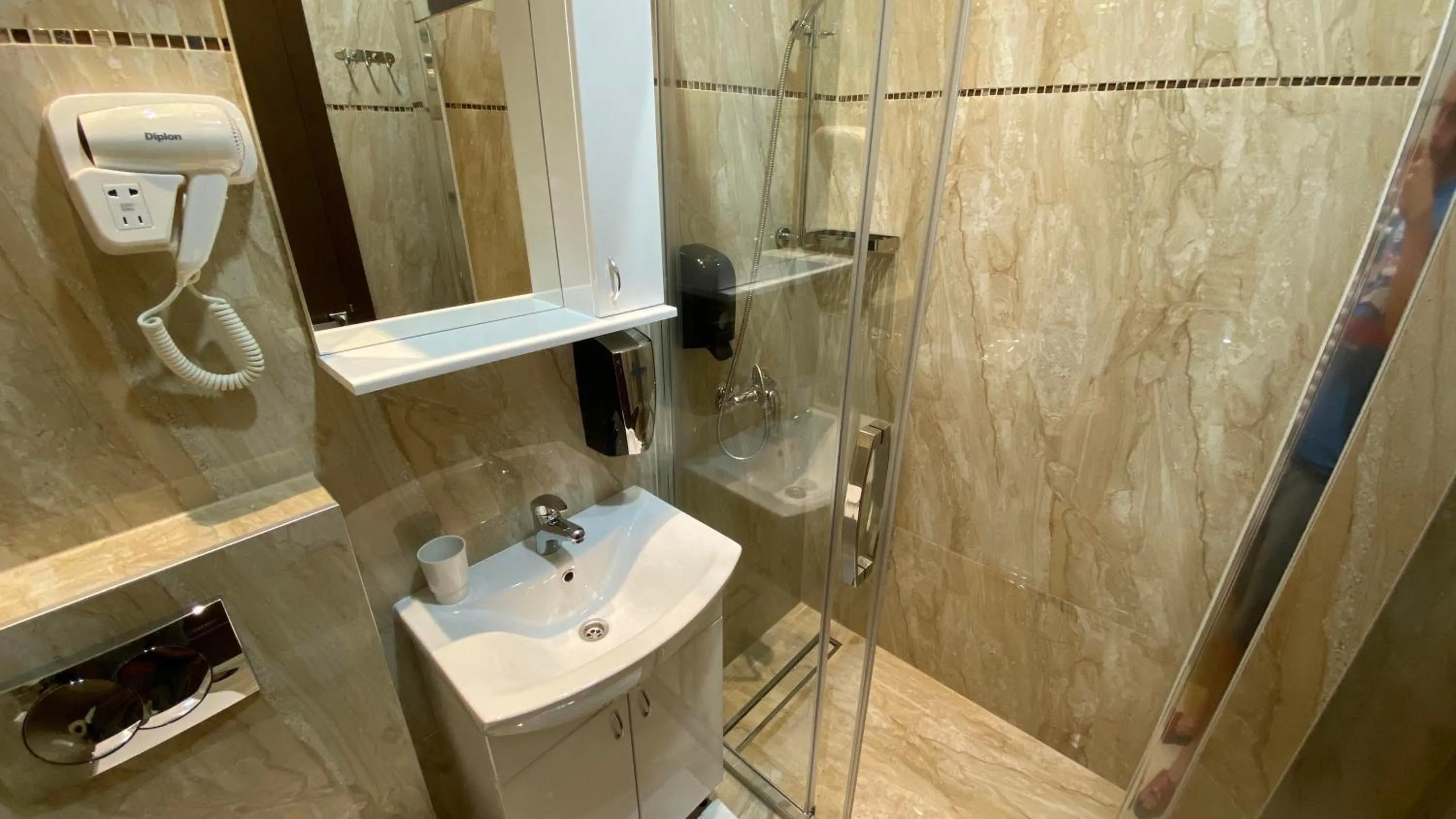 Shower in Hotel Morava - Šabac