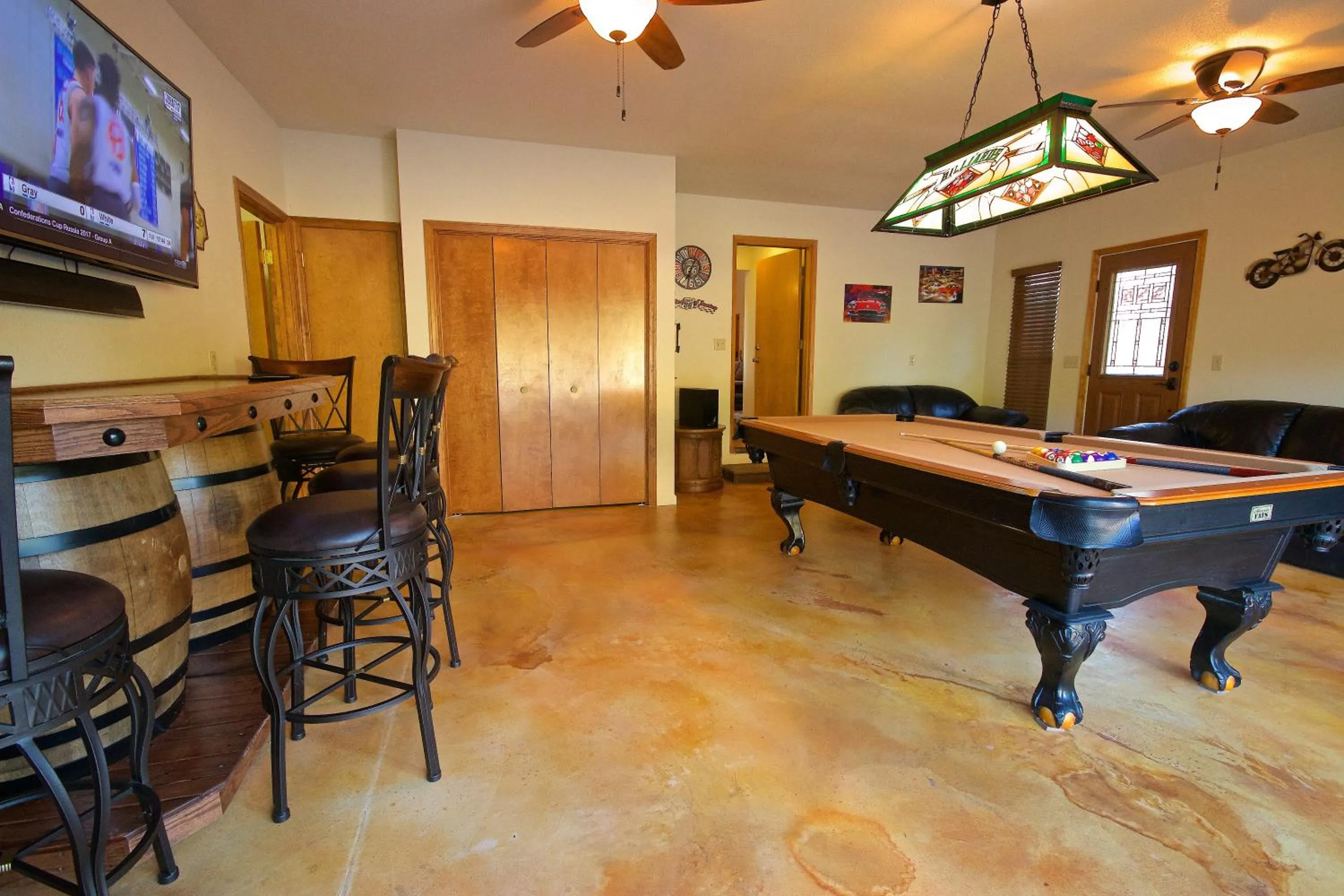 Evening entertainment in Mountain View Playhouse Near Yosemite & Bass Lake