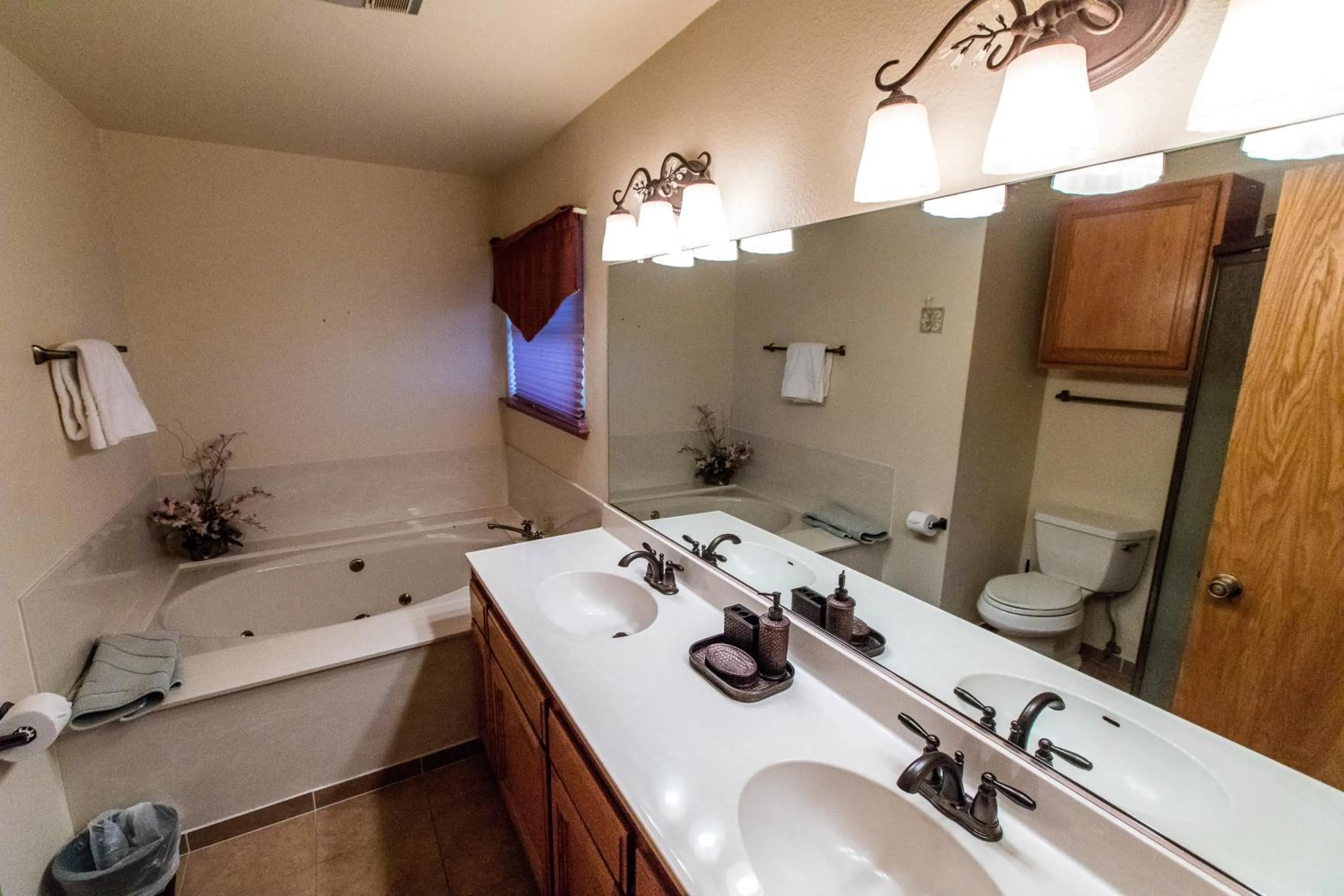 Bathroom in Mountain View Playhouse Near Yosemite & Bass Lake