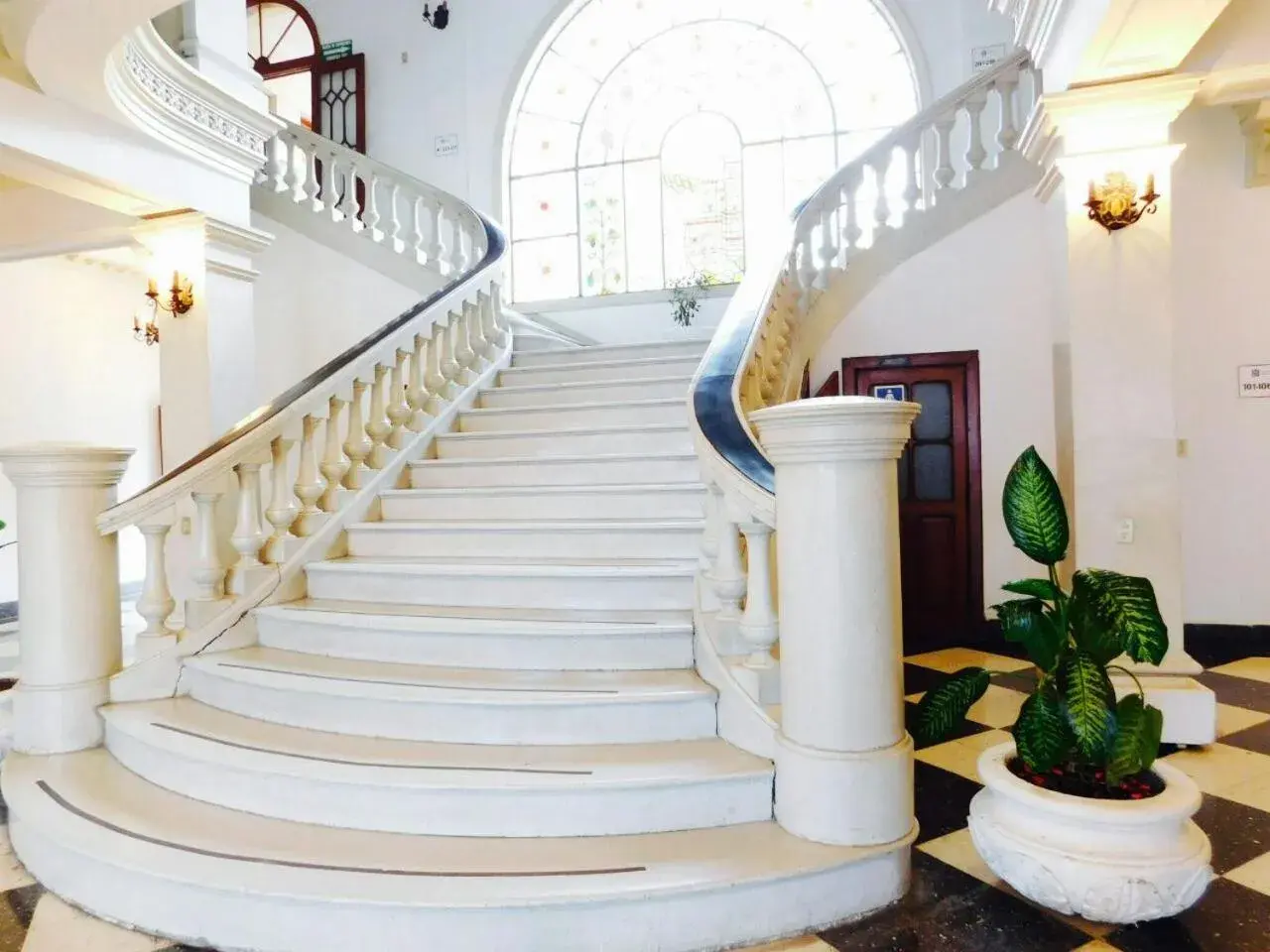 Property building in Hotel Urdiñola Saltillo Property building in Hotel Urdiñola Saltillo