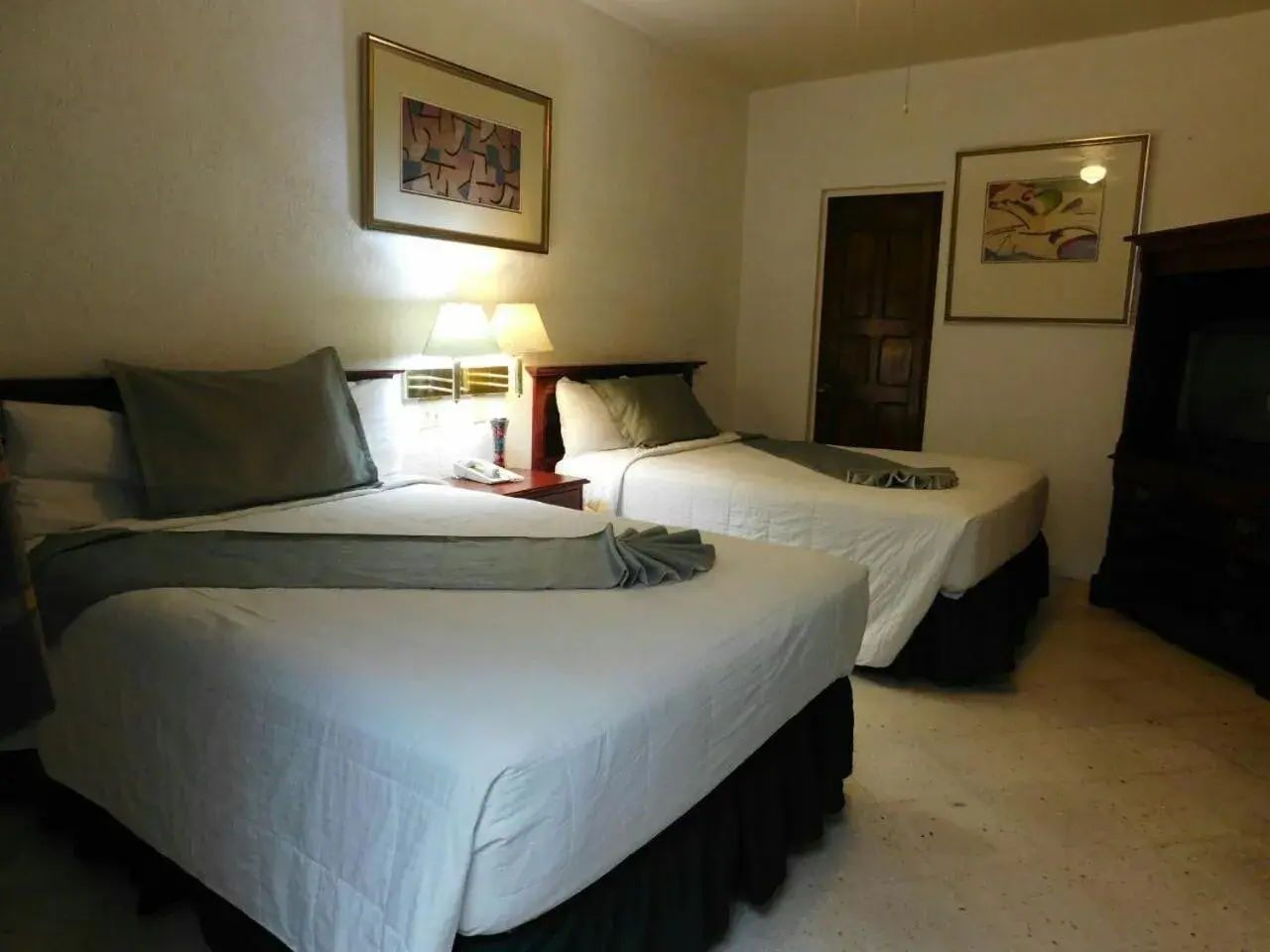 Photo of the whole room, Bed in Hotel Urdiñola Saltillo Photo of the whole room, Bed in Hotel Urdiñola Saltillo