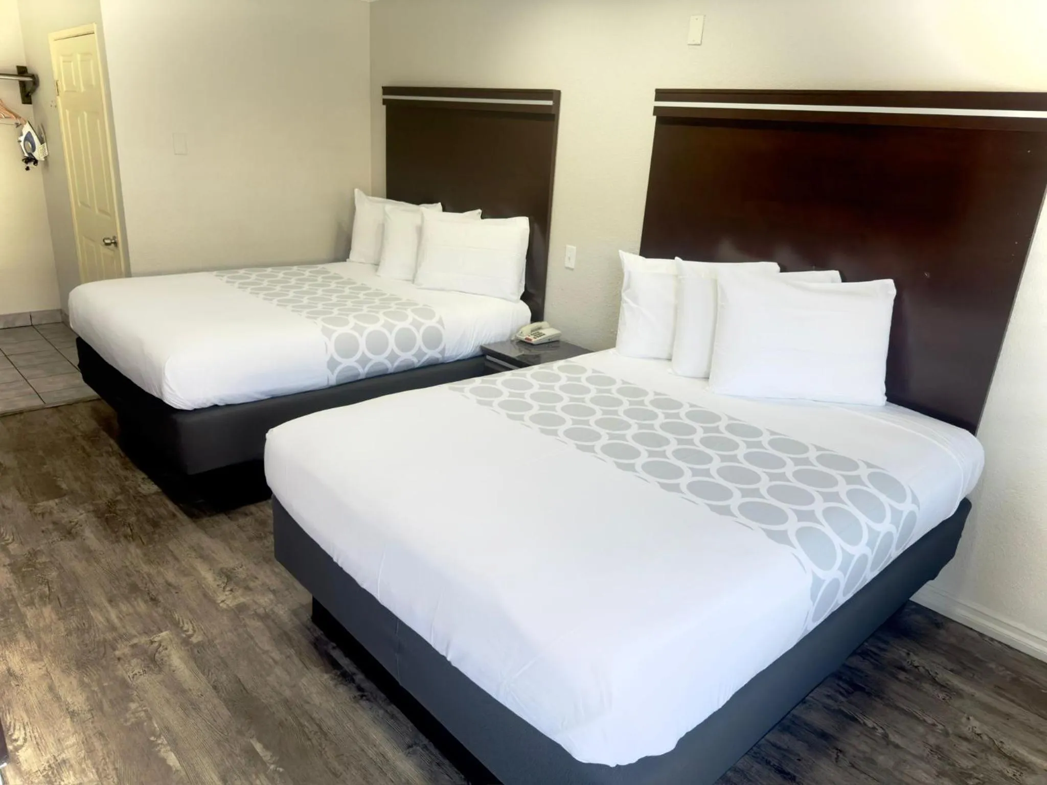 Bed in Rodeway Inn Lemon Grove San Diego East