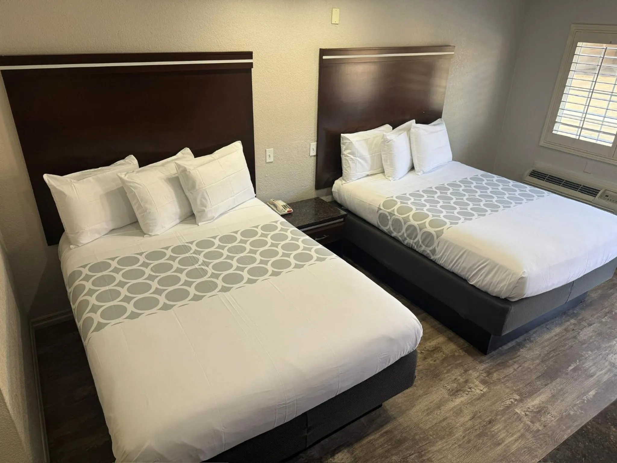 Bed in Rodeway Inn Lemon Grove San Diego East