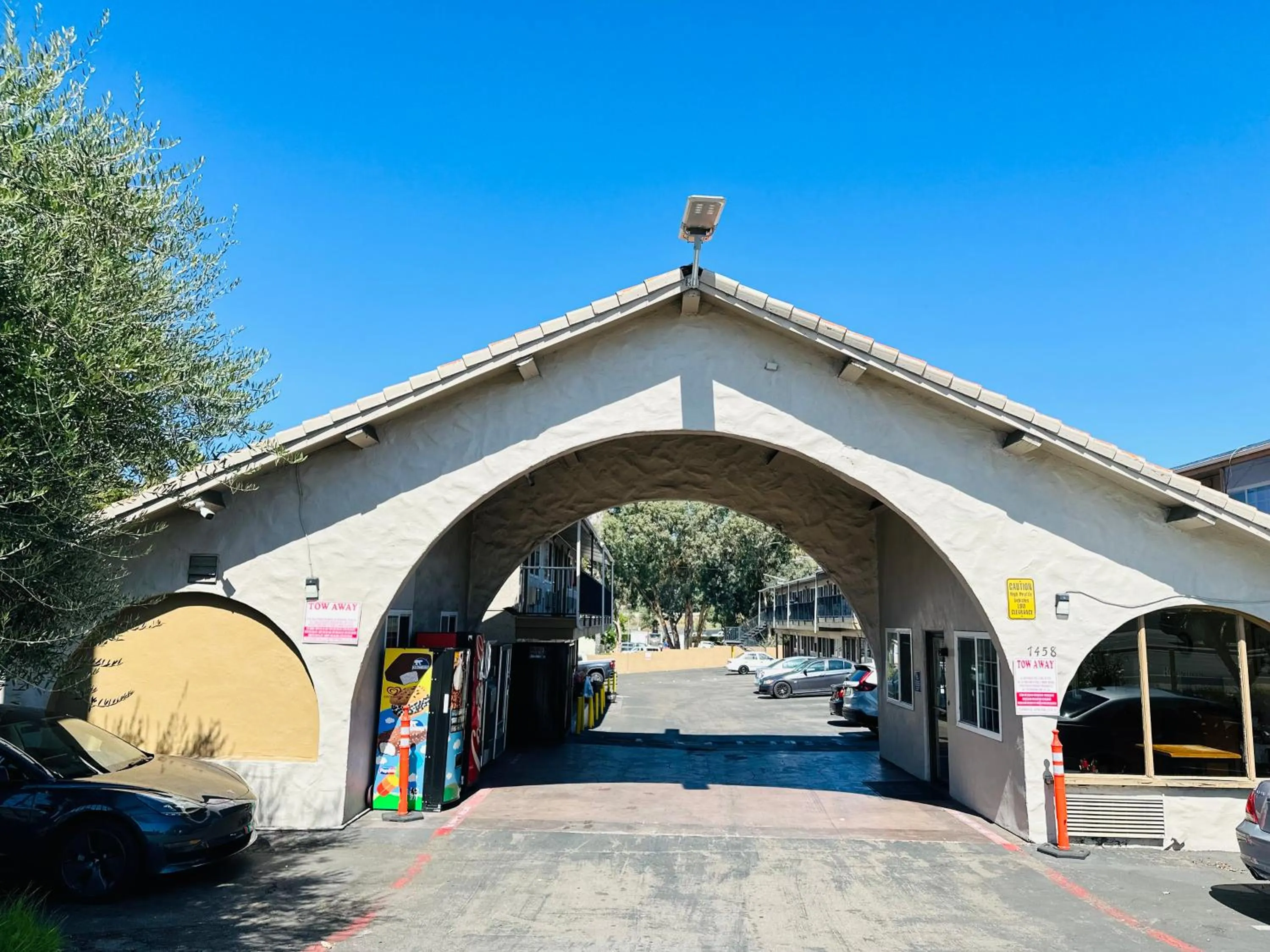 Parking in Rodeway Inn Lemon Grove San Diego East