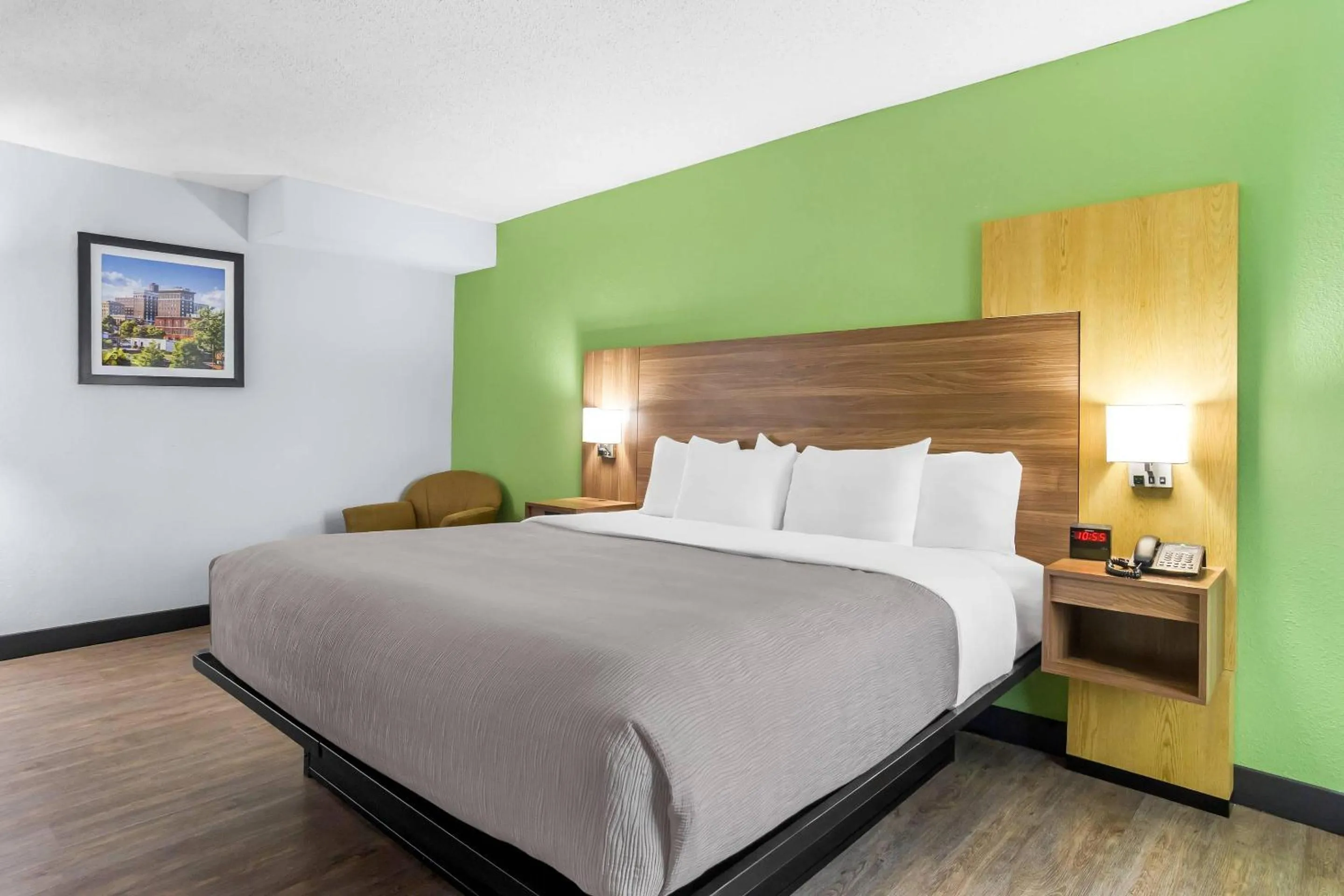 Bedroom, Bed in Quality Inn & Suites Greenville - Haywood Mall