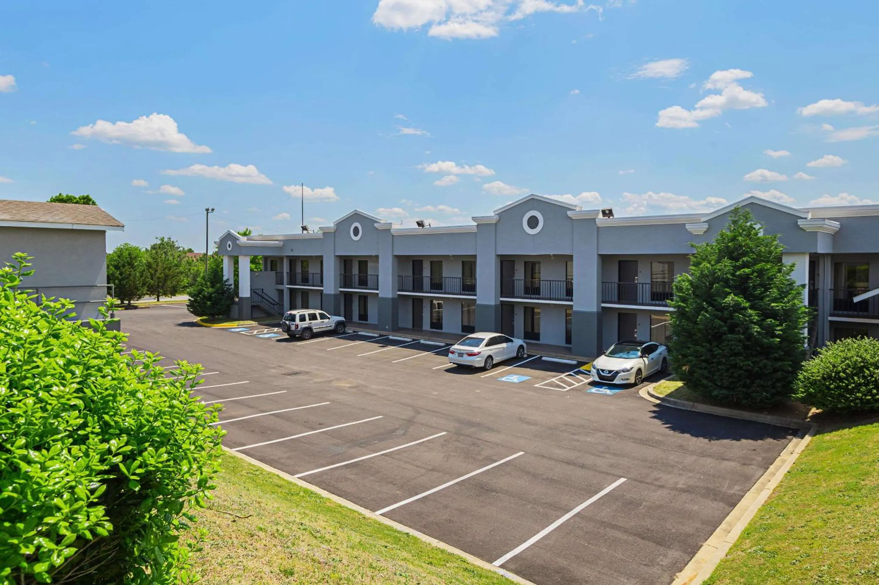 Property building in Quality Inn & Suites Greenville - Haywood Mall