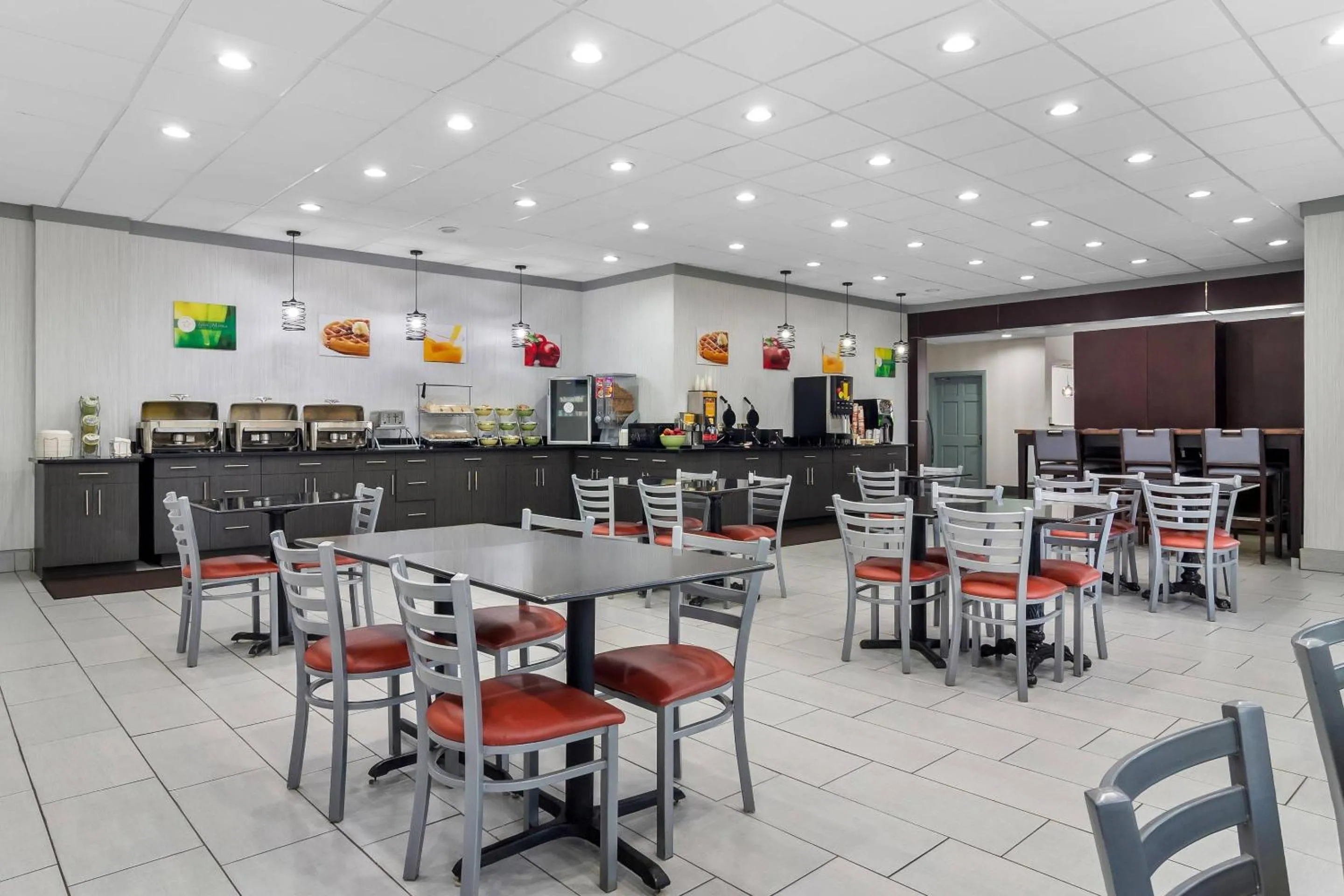 Breakfast in Quality Inn & Suites Greenville - Haywood Mall