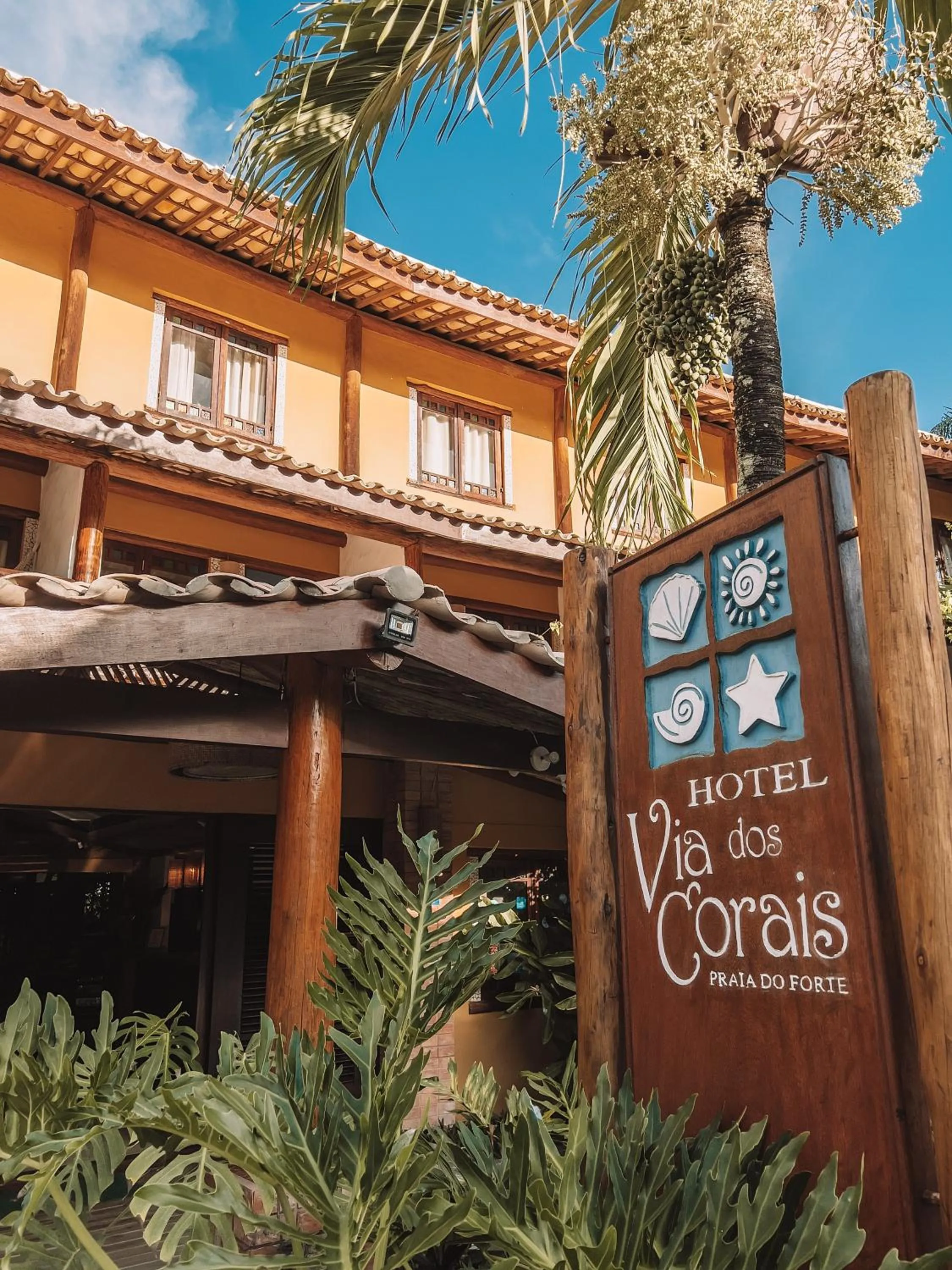 Property building in Hotel Via dos Corais