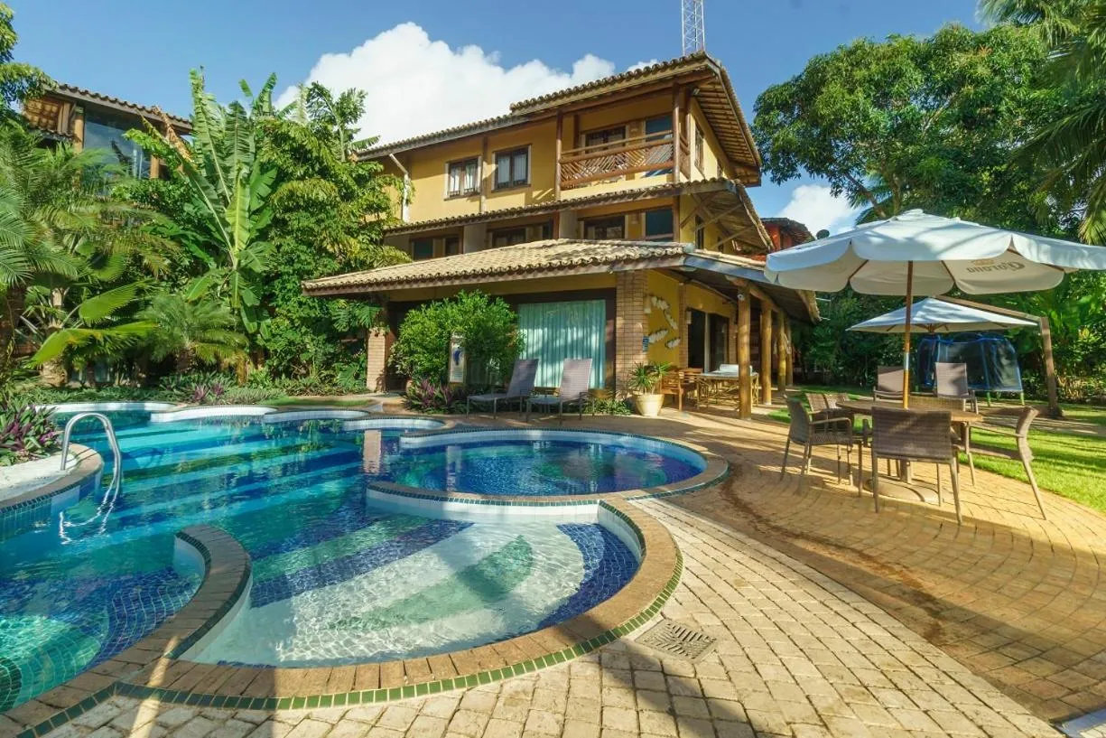 Property building in Hotel Via dos Corais