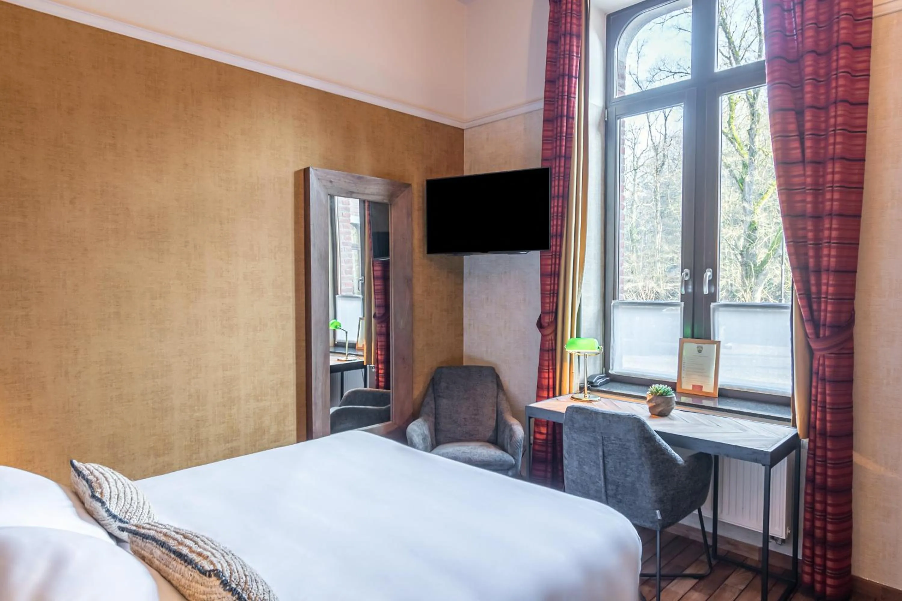 Bed in Hotel des Comtes Durbuy