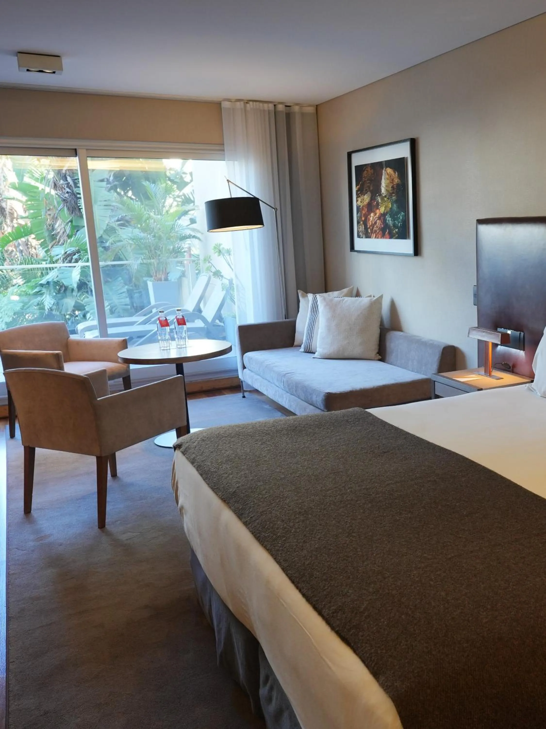 Seating area, Bed in Fierro Hotel Buenos Aires