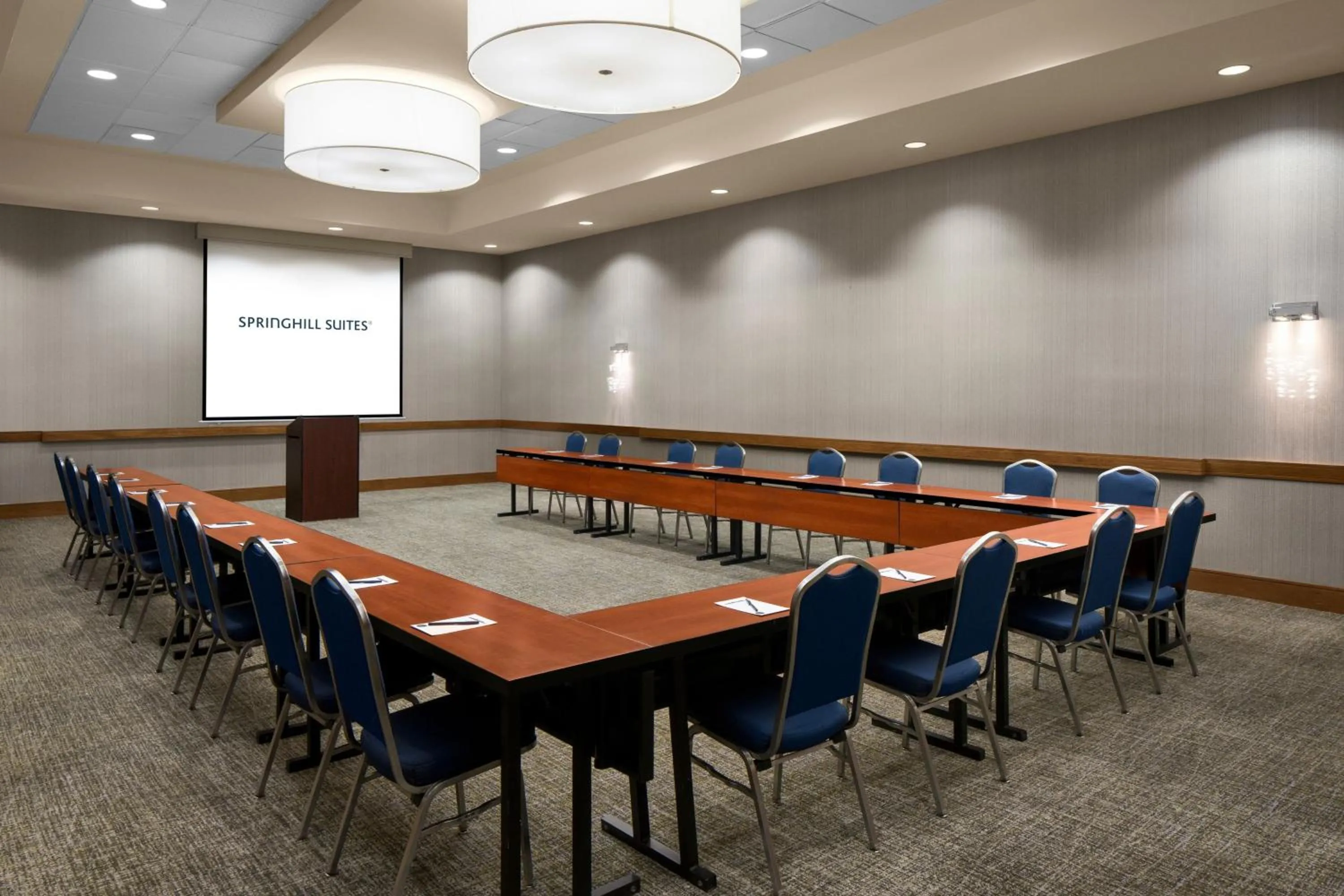 Meeting/conference room in SpringHill Suites by Marriott Las Vegas Convention Center