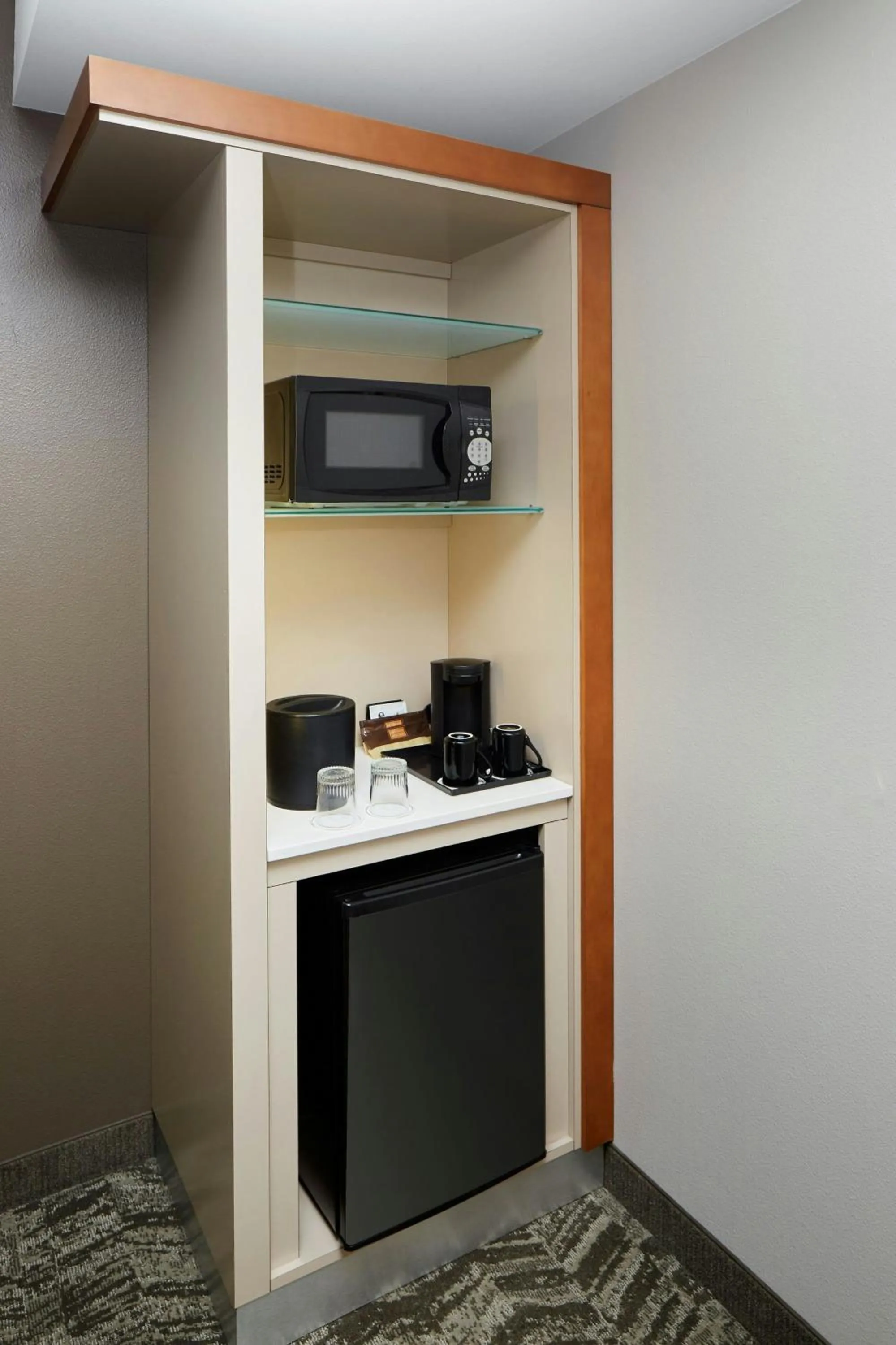 Bedroom in SpringHill Suites by Marriott Las Vegas Convention Center