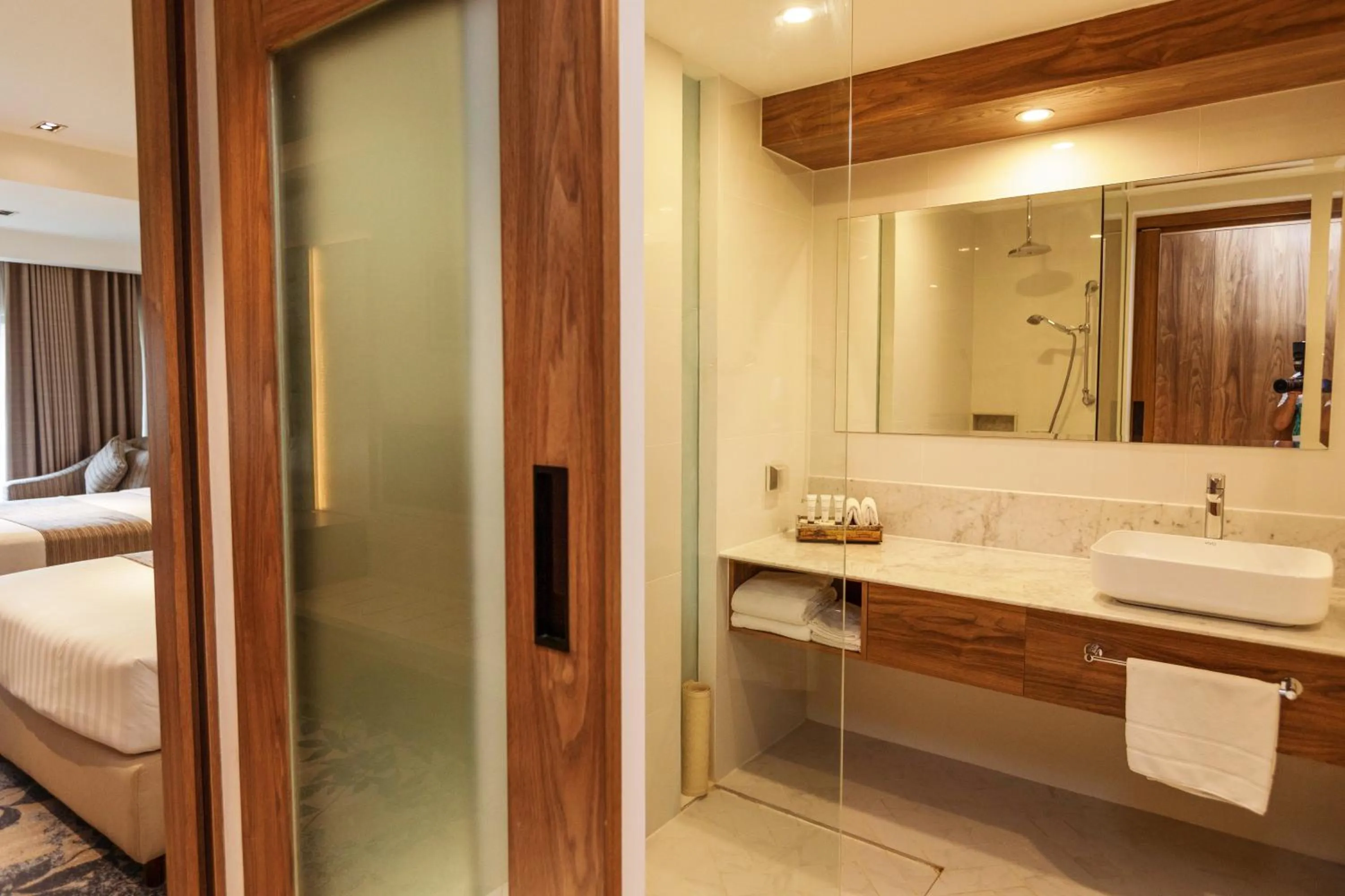 Bathroom, Bed in Hotel Cambodiana