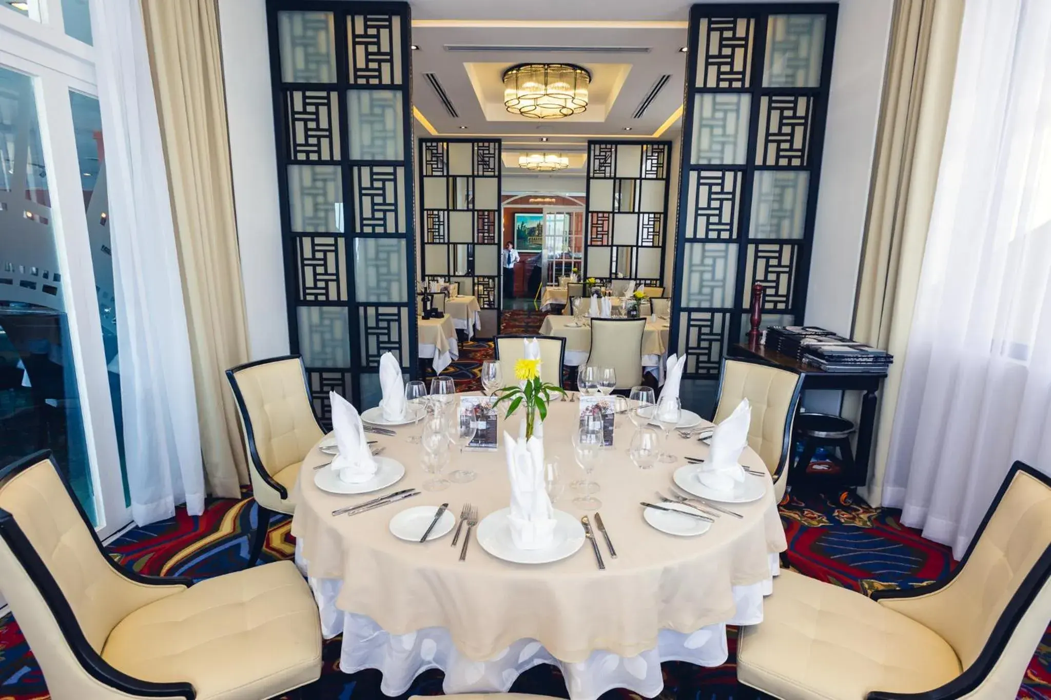 Restaurant/places to eat in Hotel Cambodiana Restaurant/places to eat in Hotel Cambodiana