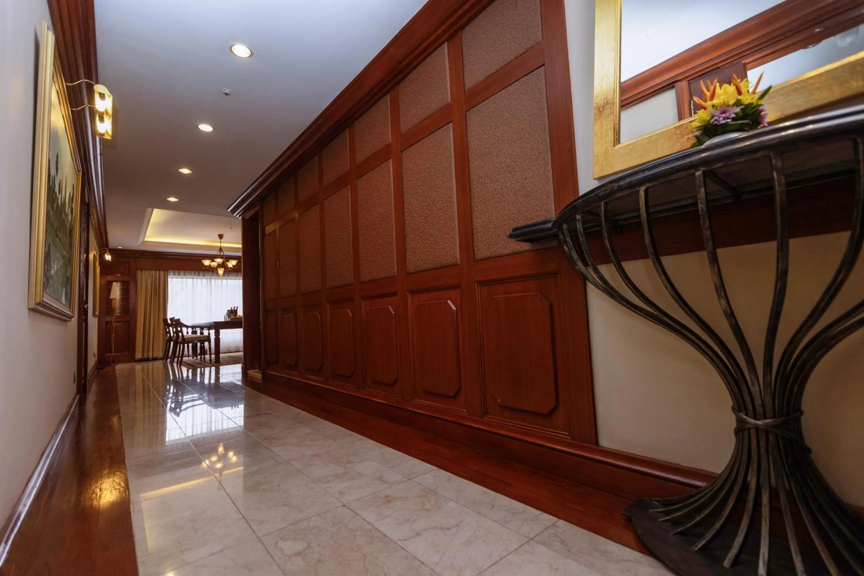 Facade/entrance in Hotel Cambodiana