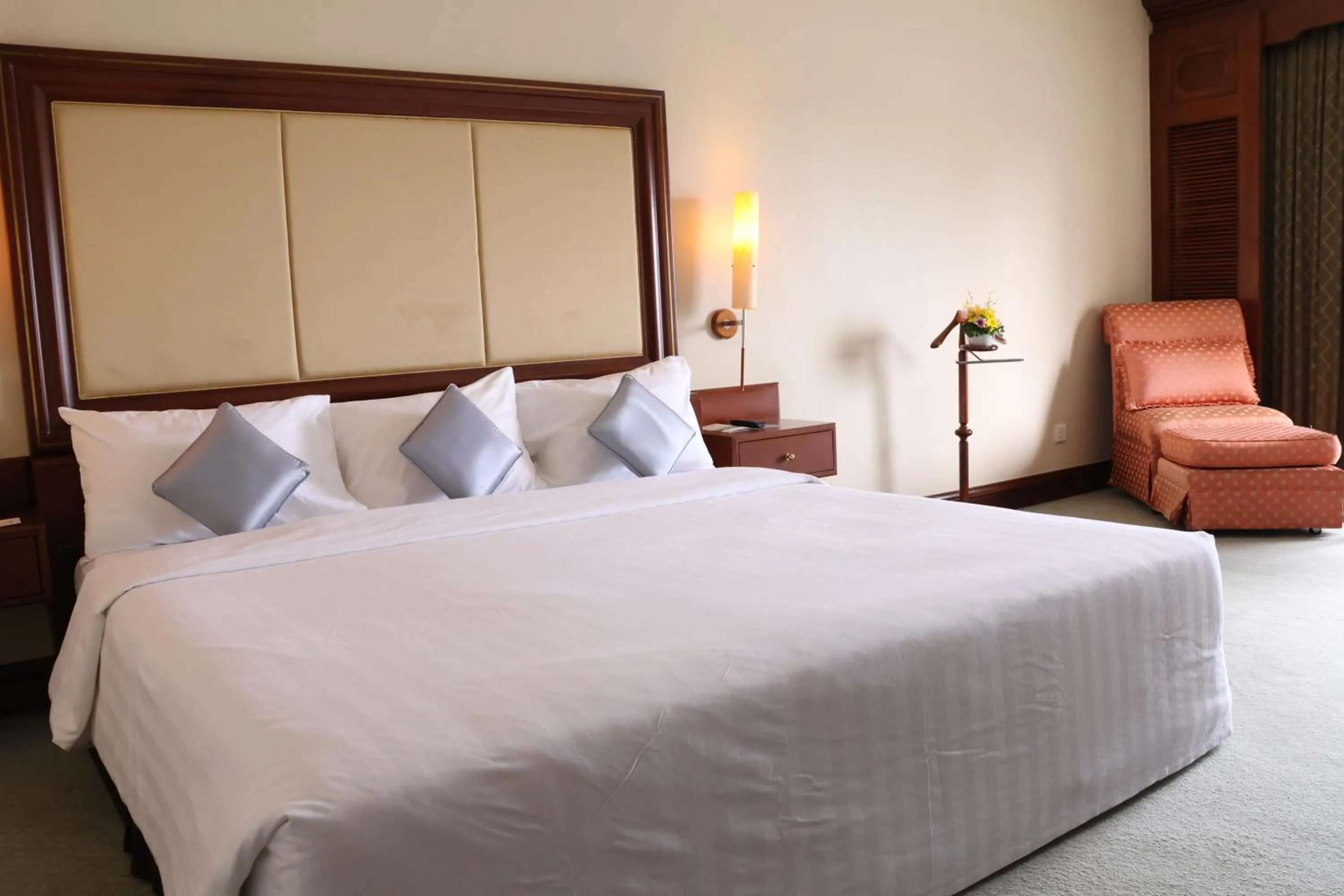 Bed in Hotel Cambodiana