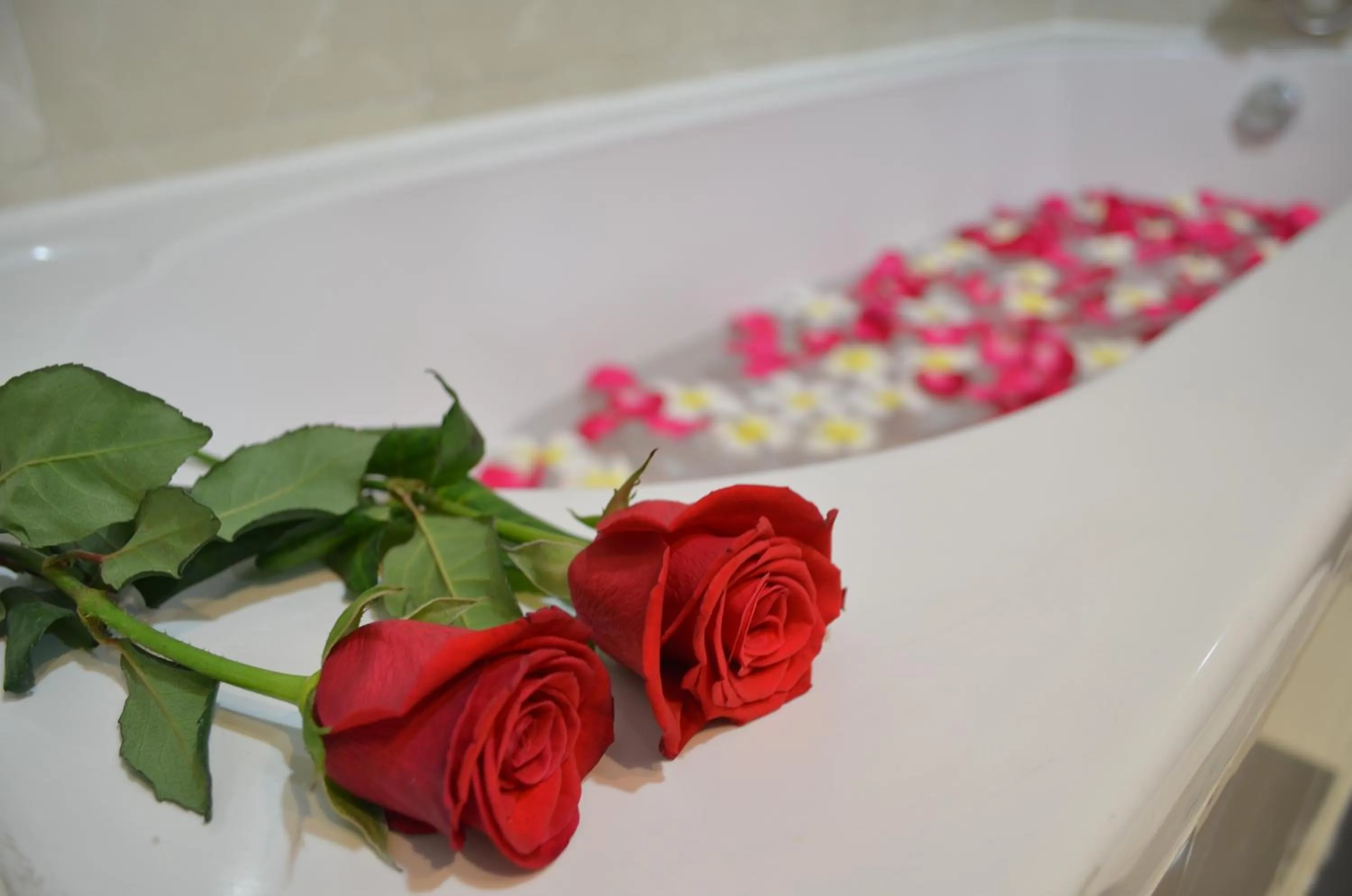 Bath in Hotel Cambodiana