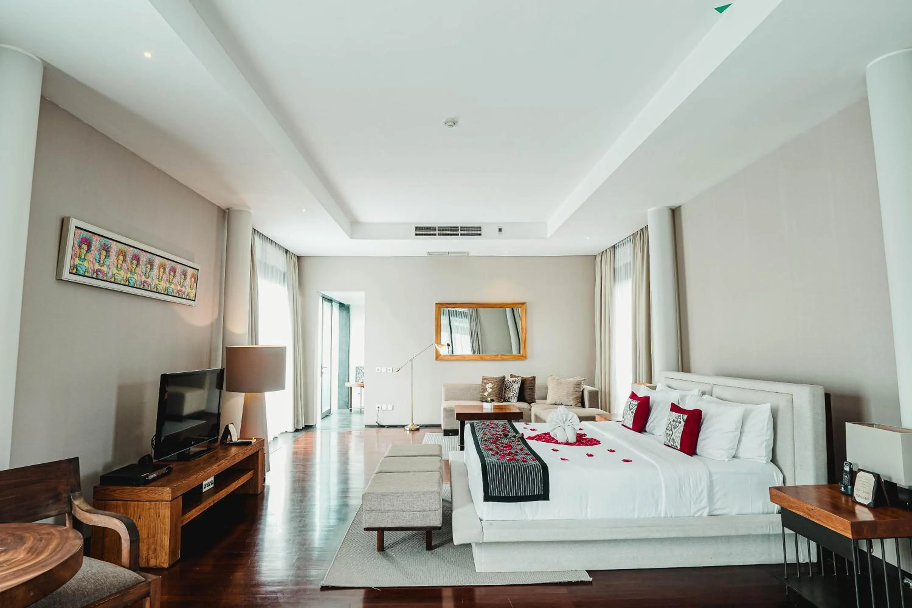 Bed in Javana Royal Villas