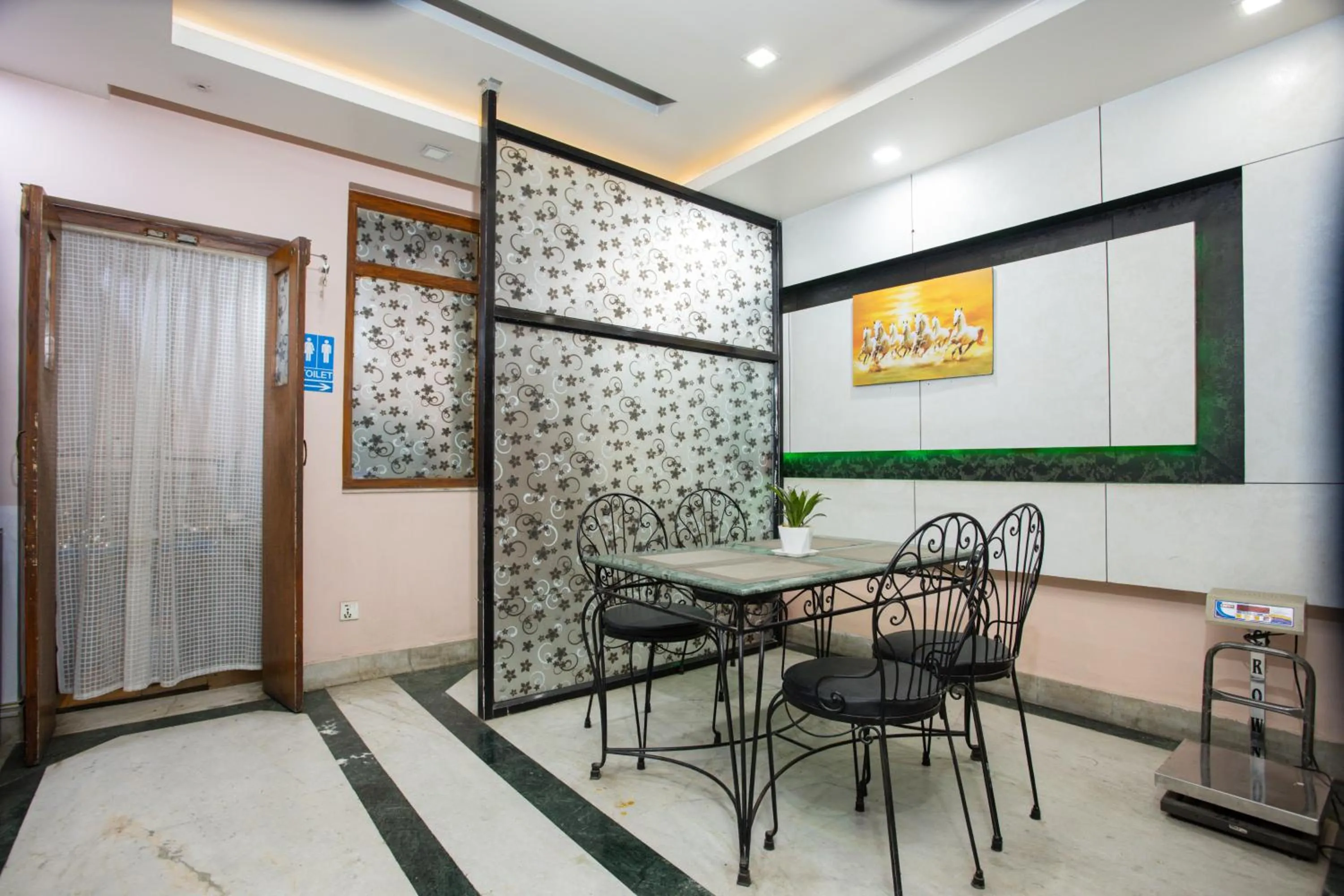 Restaurant/places to eat in Greatwall International Hotel