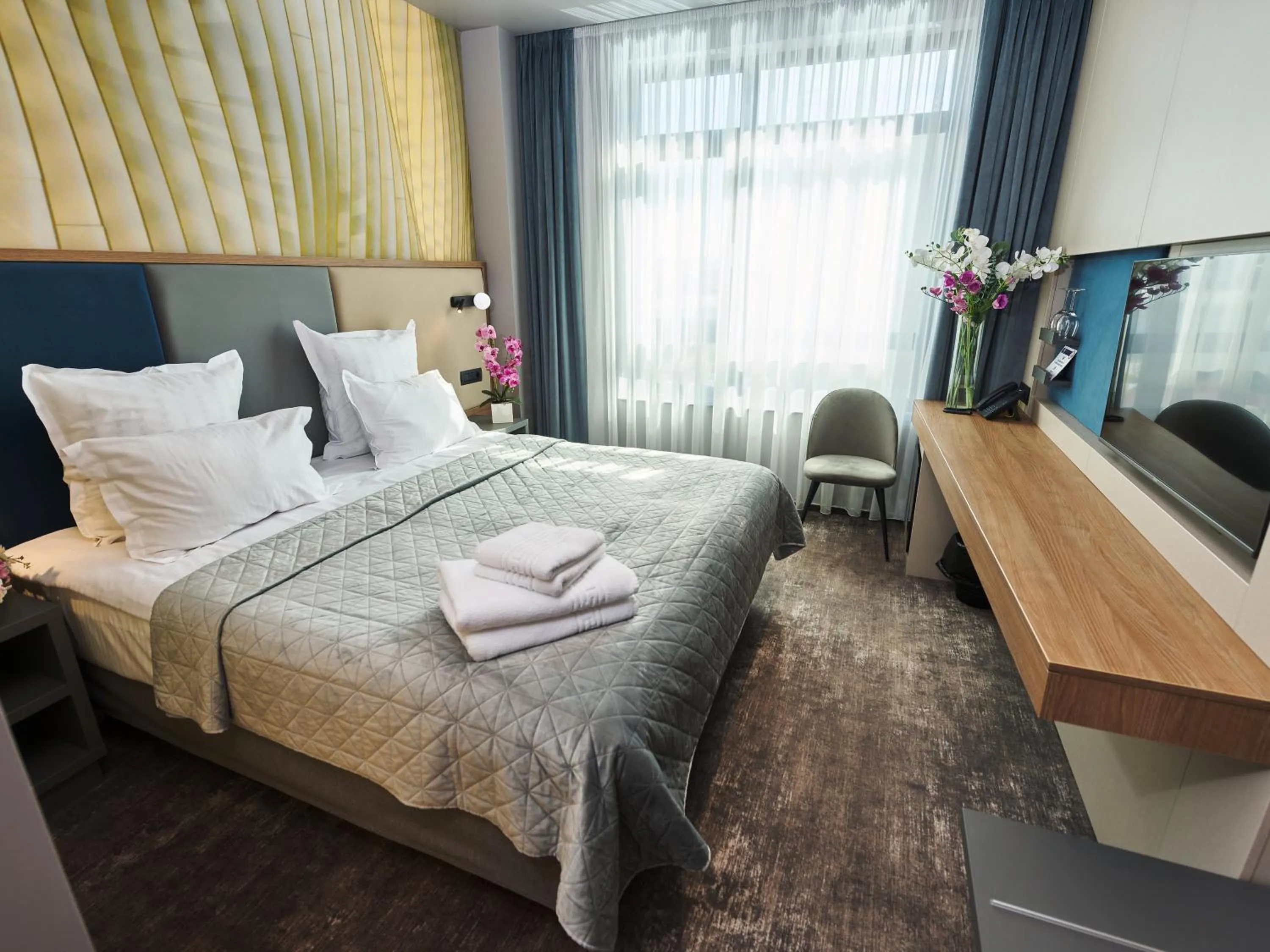 Photo of the whole room, Bed in Hotel EMD