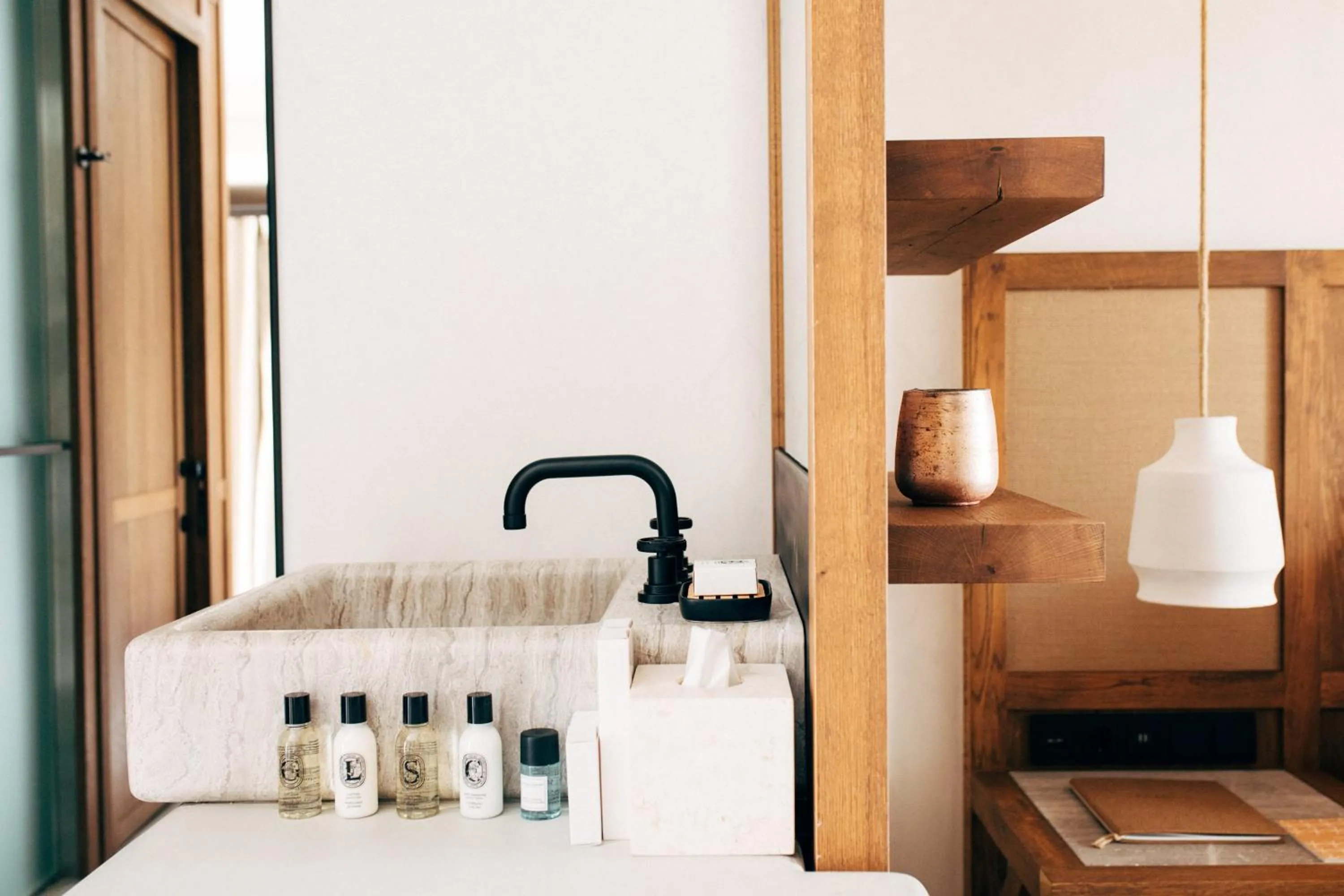 Area and facilities, Bed in Branco Mykonos