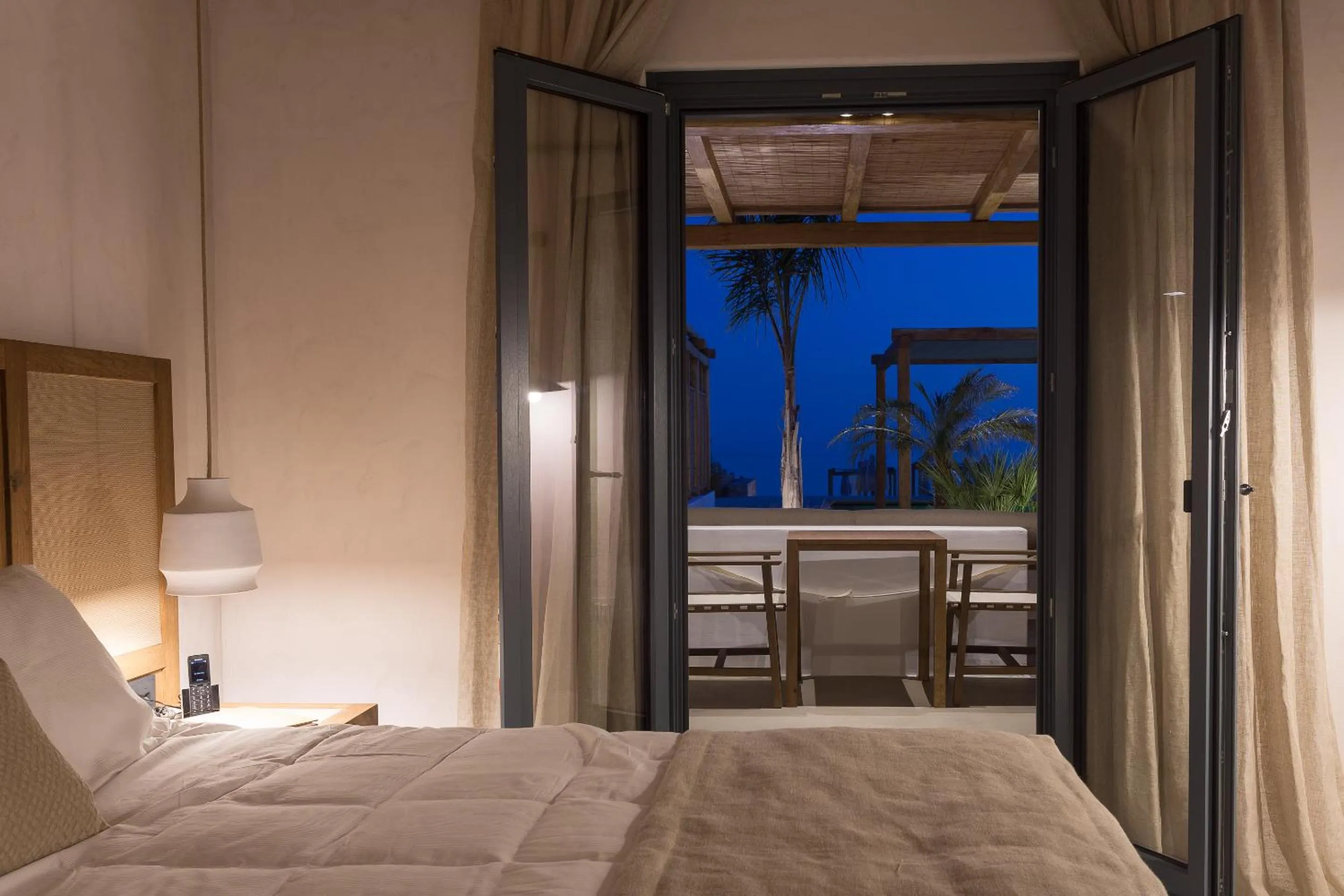 Balcony/Terrace, Bed in Branco Mykonos