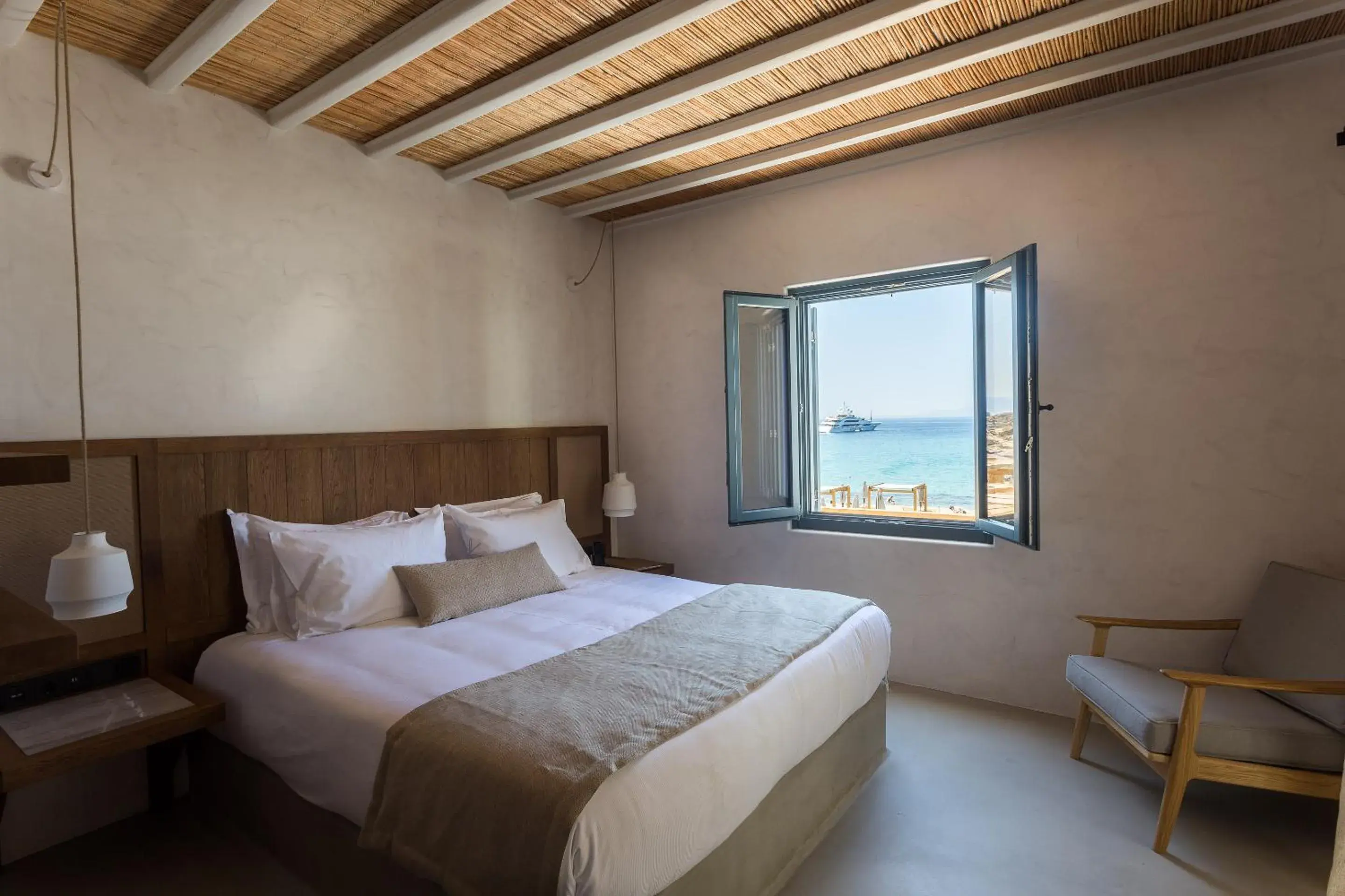 Photo of the whole room, Bed in Branco Mykonos Photo of the whole room, Bed in Branco Mykonos