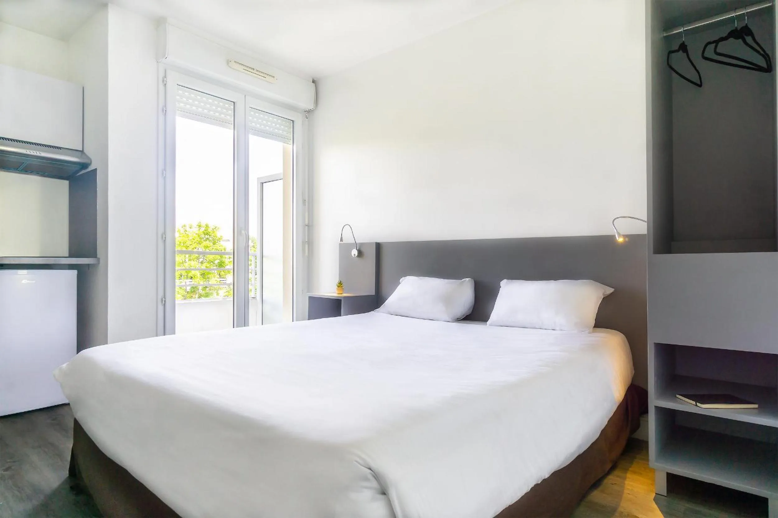 Bedroom, Bed in City Résidence Chelles