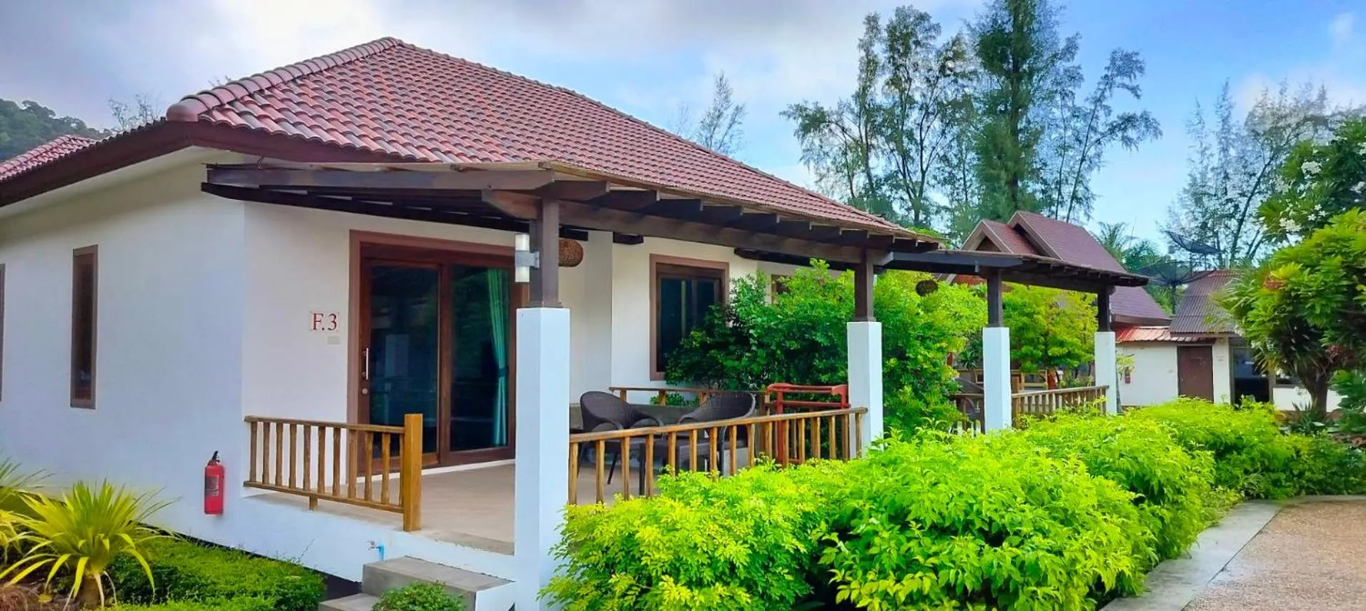 D.R. Lanta Bay Resort