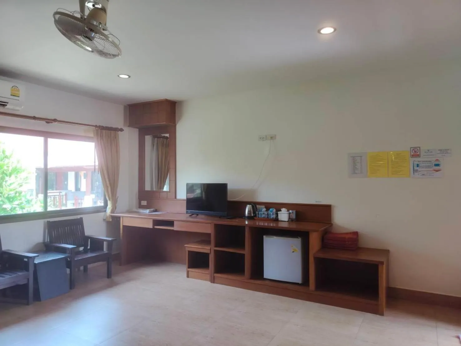 D.R. Lanta Bay Resort