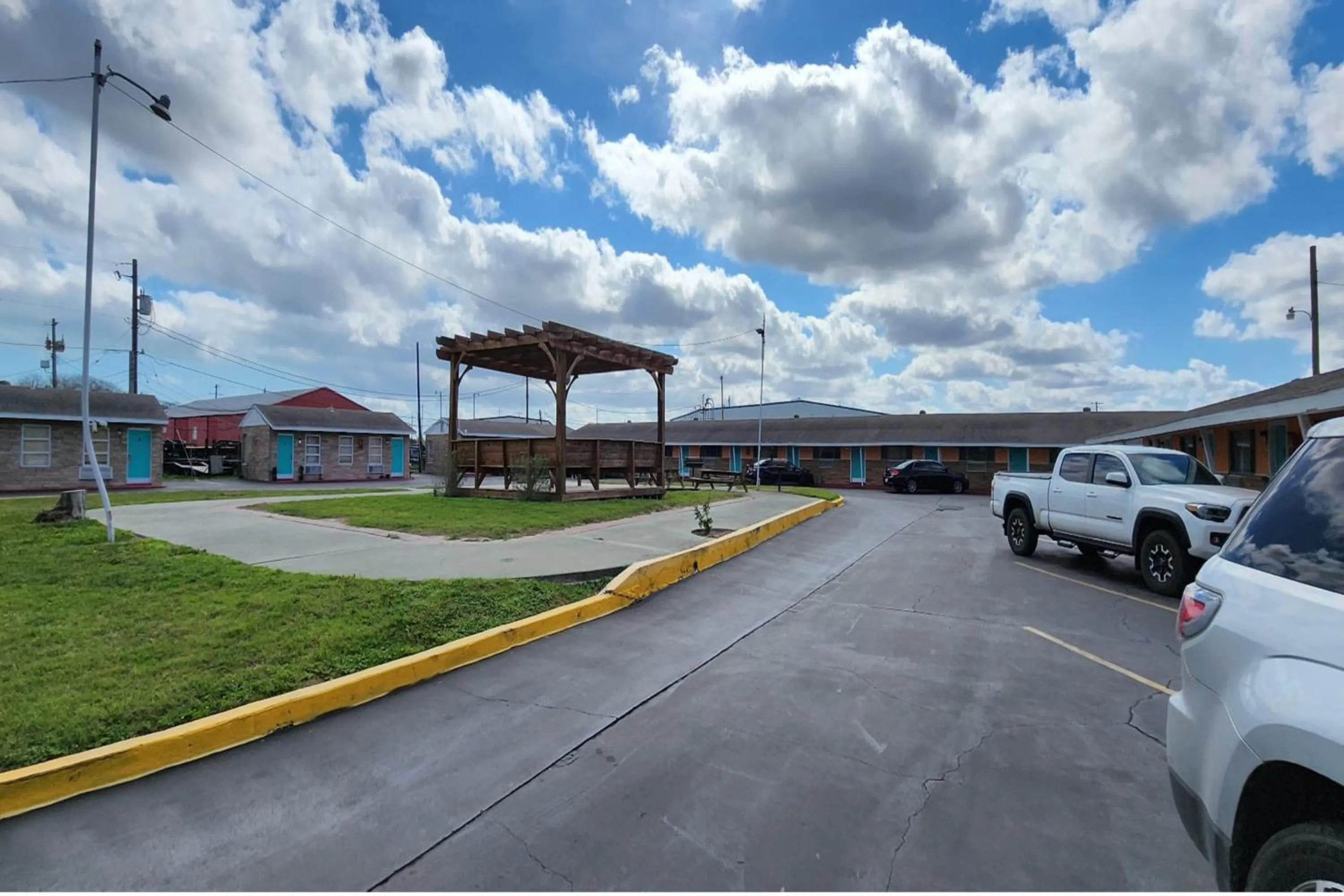 Property building in Gulfway Motel By OYO Near Airport I 37