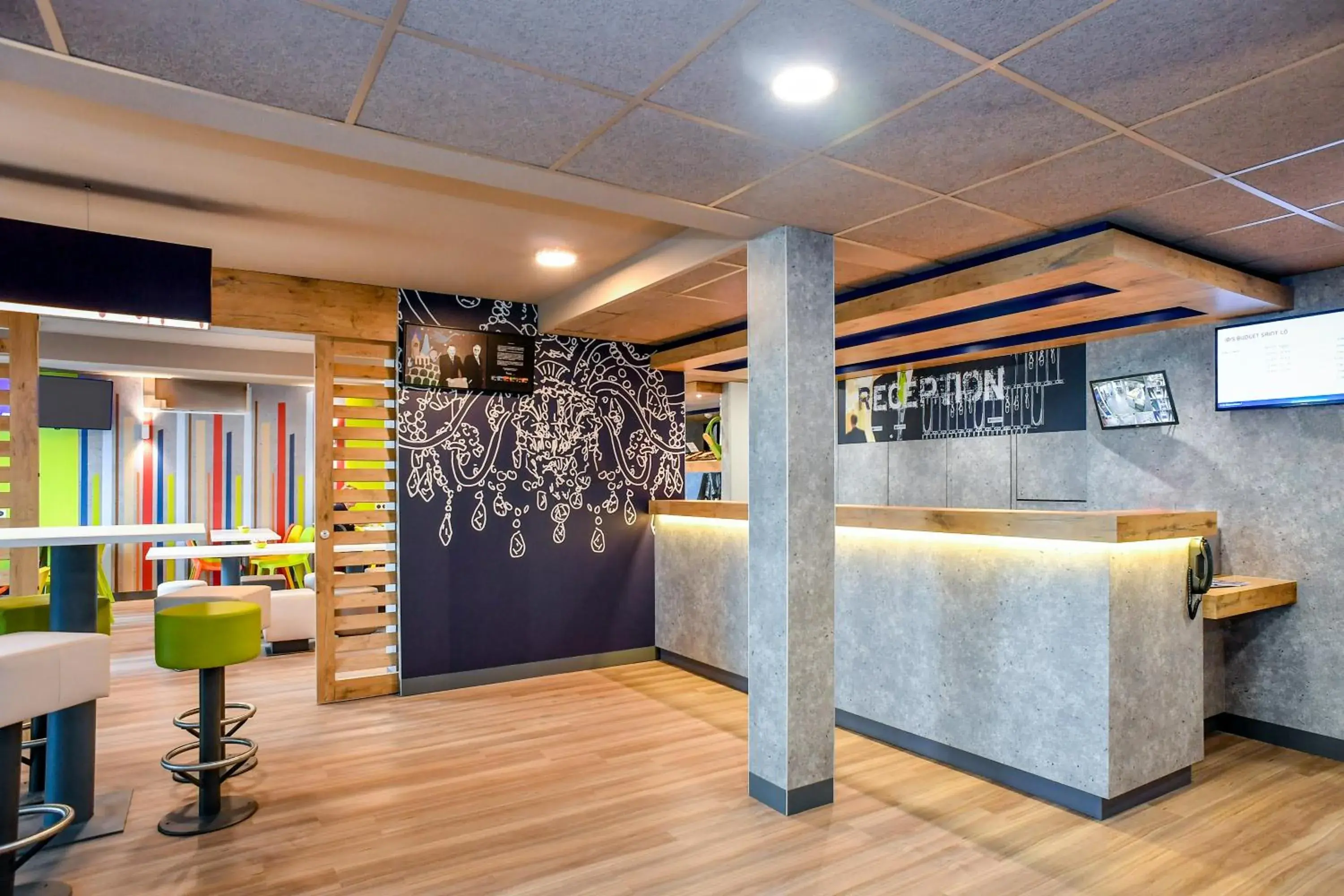Lobby or reception in ibis budget Coutances Lobby or reception in ibis budget Coutances