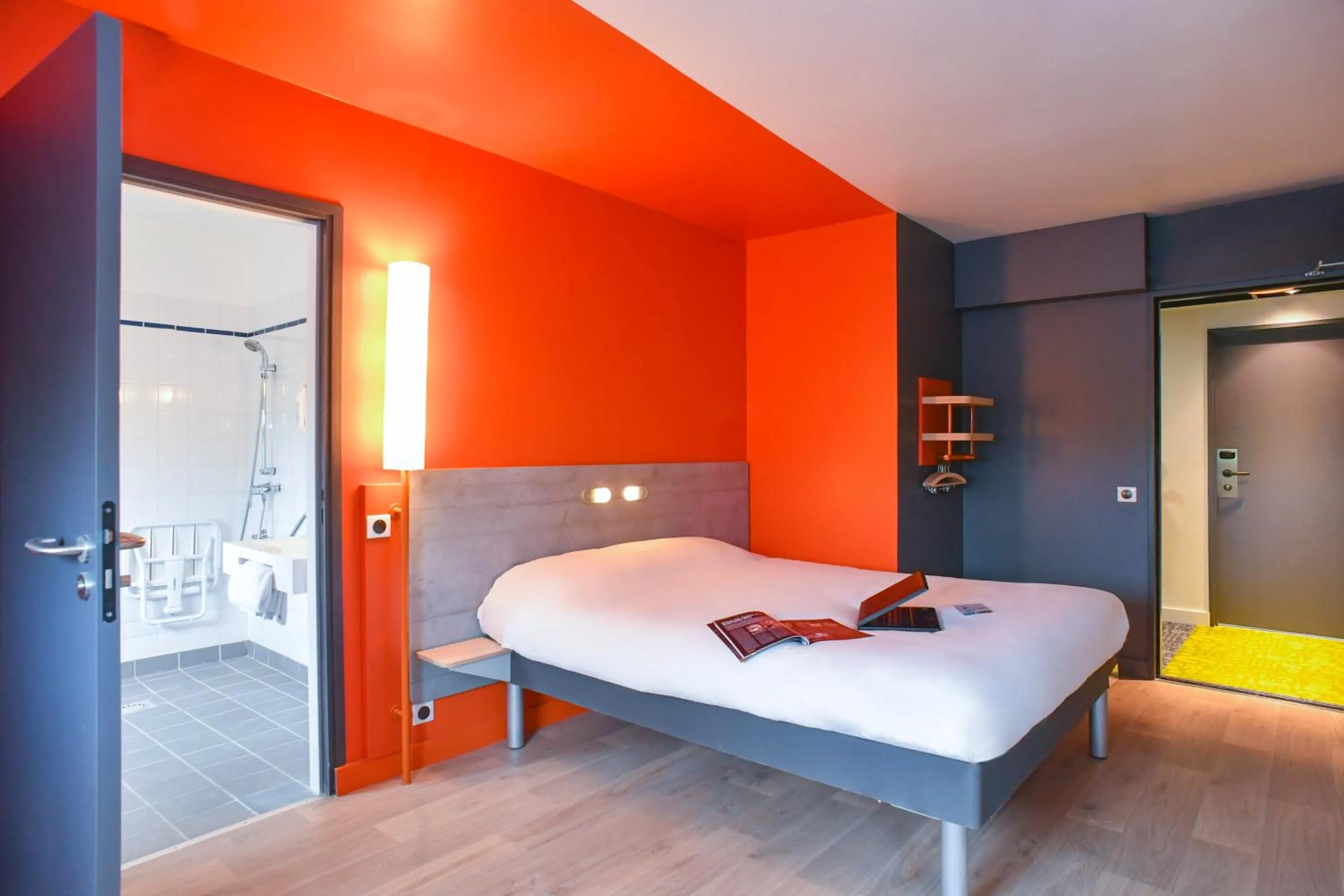 People, Bed in ibis budget Coutances