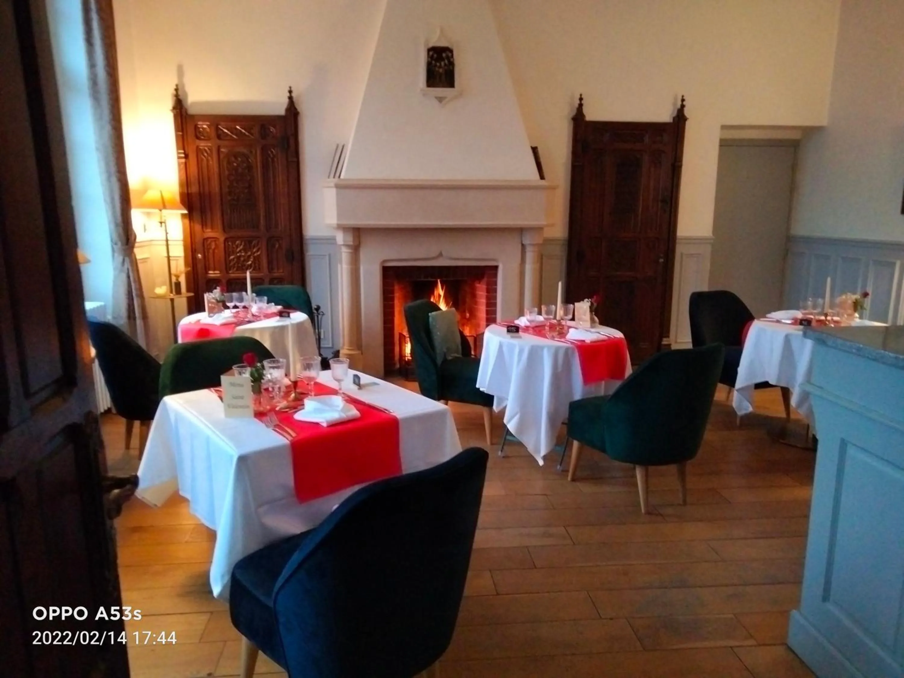 Restaurant/places to eat in Hôtel Château de l'Hermitage